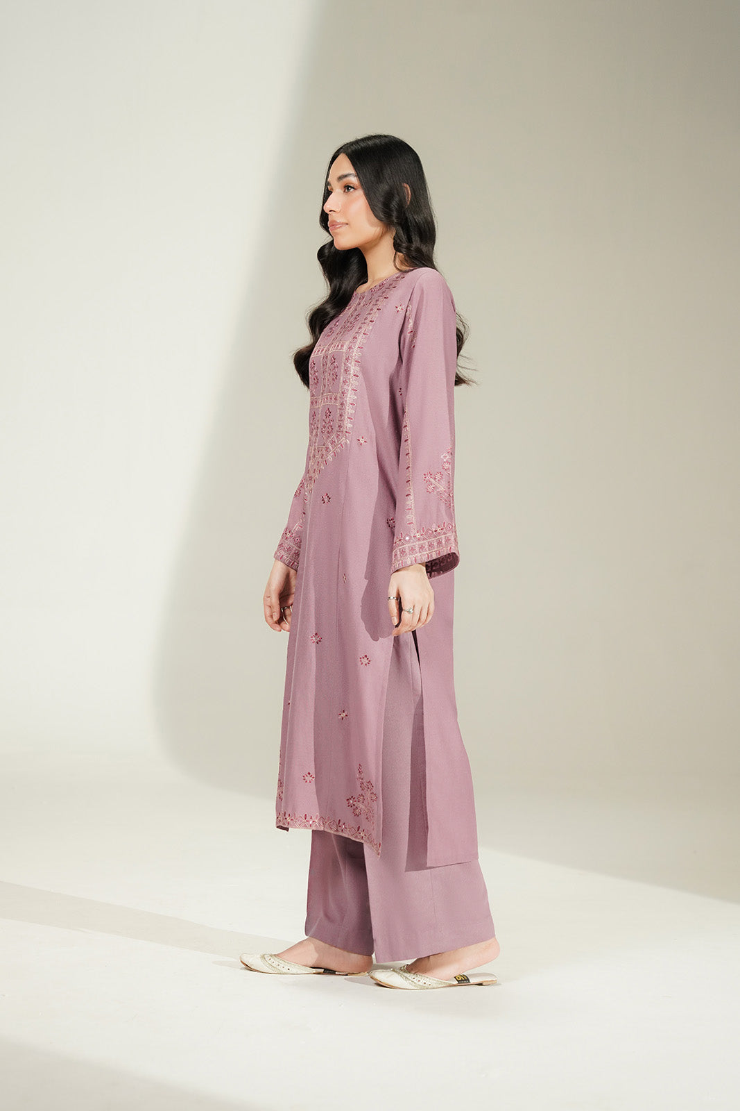 2 Piece Lawn Karandi Embroidered Suit (CS0780)