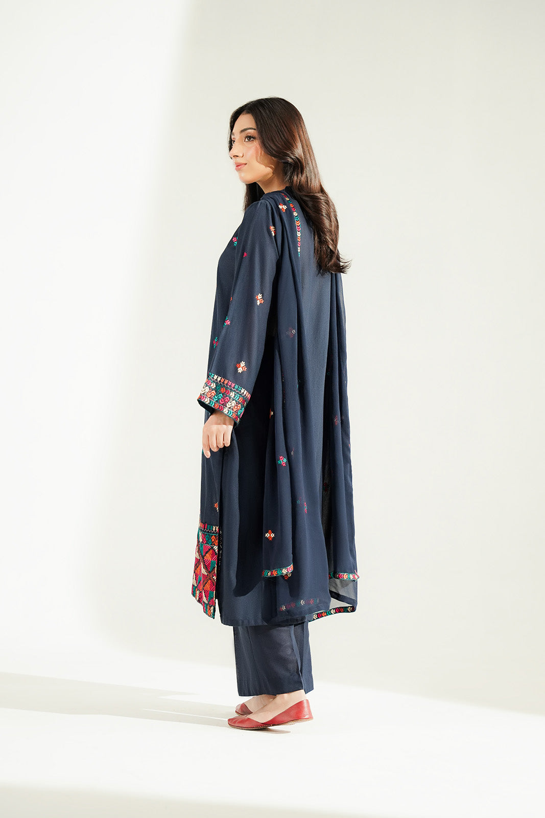 3 Piece Lawn Karandi Embroidered Suit (CS0788)