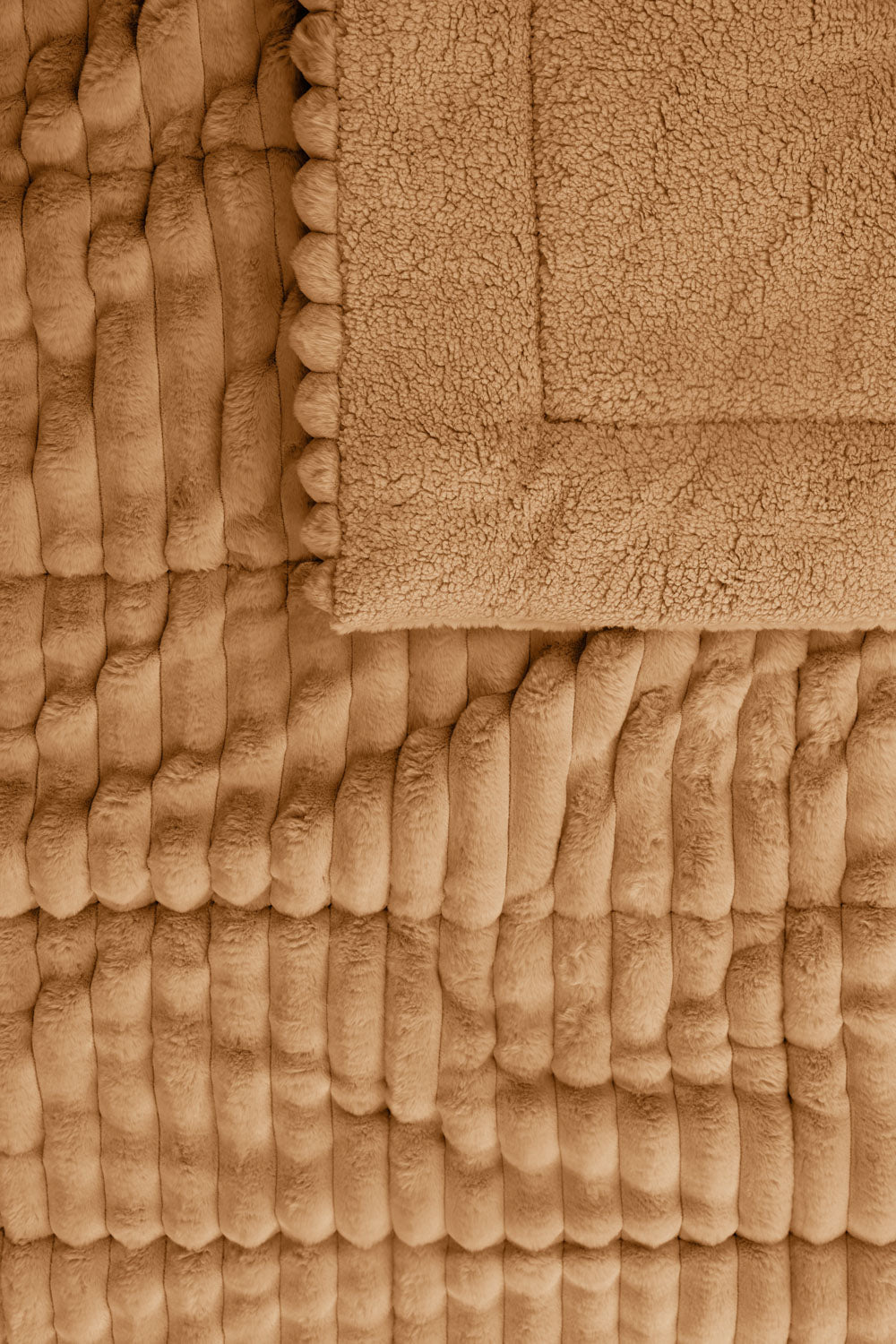 Cartouche Fleece Comforter