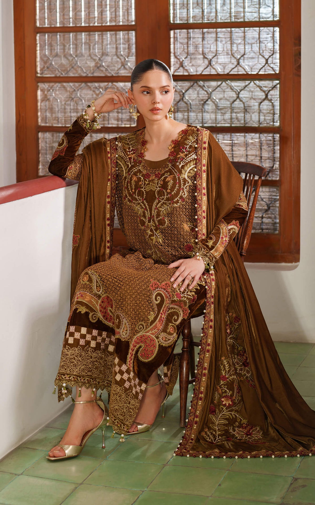Cedar LWC25-08 | 3pcs Embroidered Stitched Suit