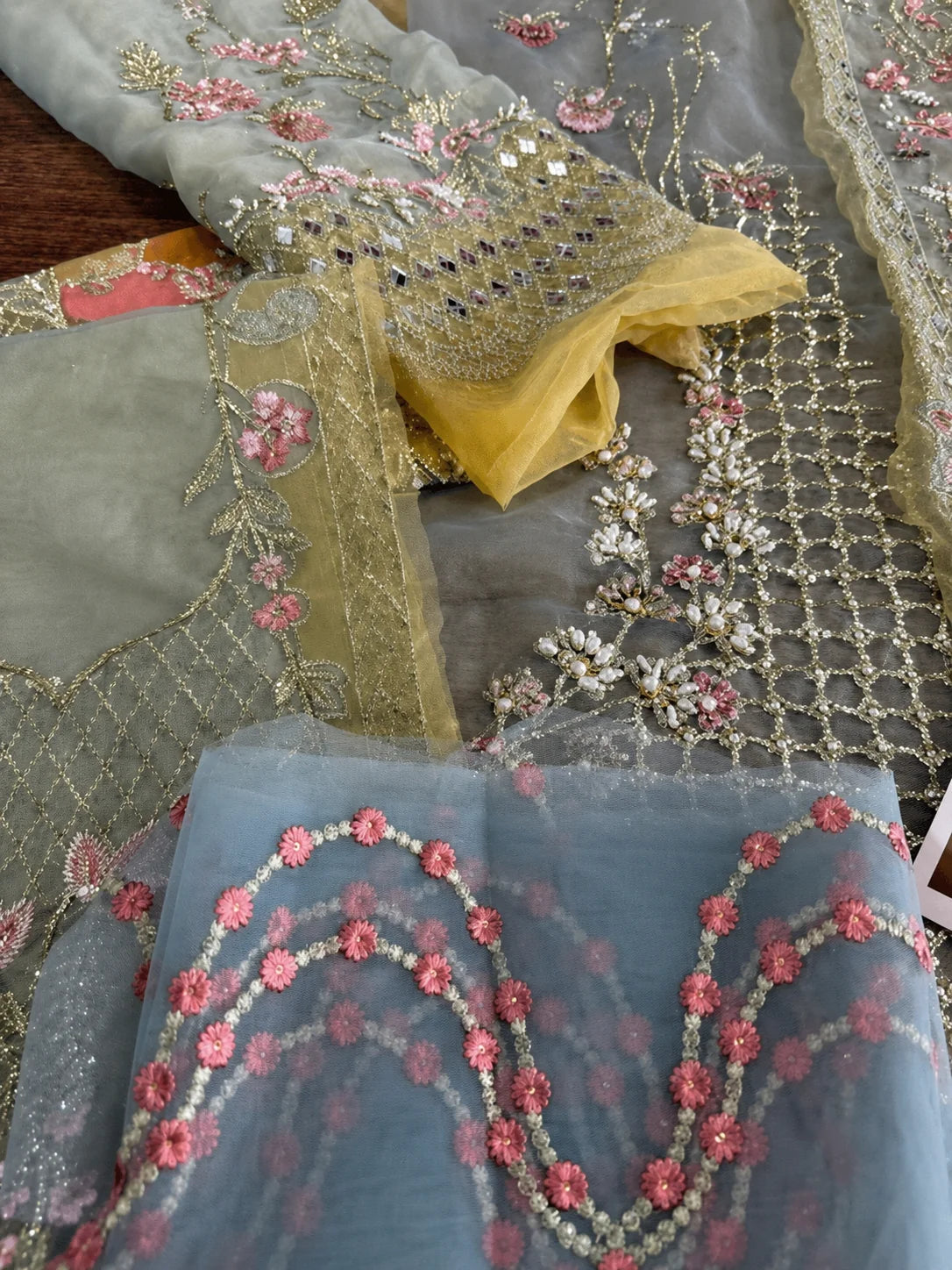 Crimson – Jhalak Style