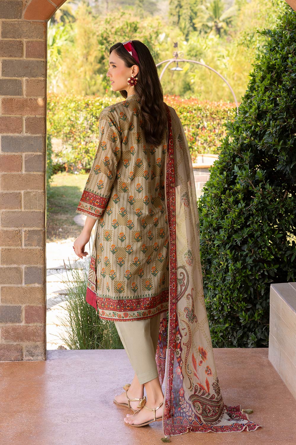 3 Piece Printed Lawn Suit With Chiffon Dupatta