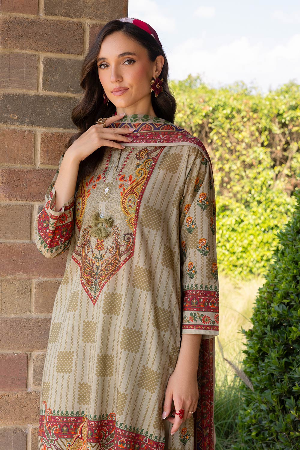 3 Piece Printed Lawn Suit With Chiffon Dupatta