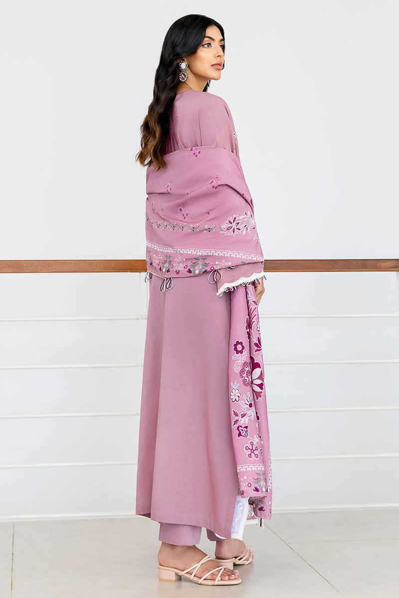 https://cdn.shopify.com/s/files/1/0178/4492/8612/files/CottonSatin_0002_7I0A6051.jpg?v=1757759389