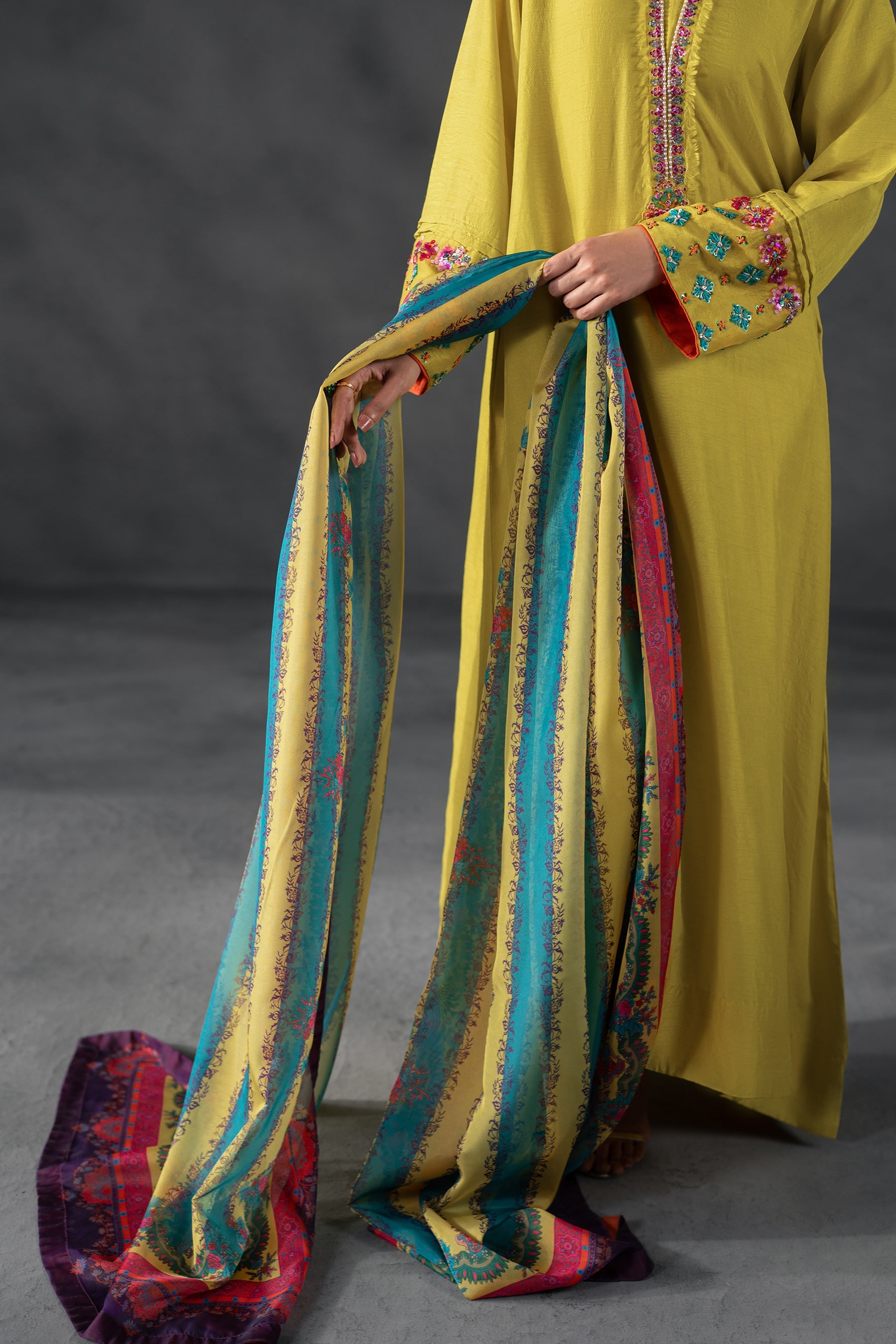 Chic Yellow Glitz (D-07)