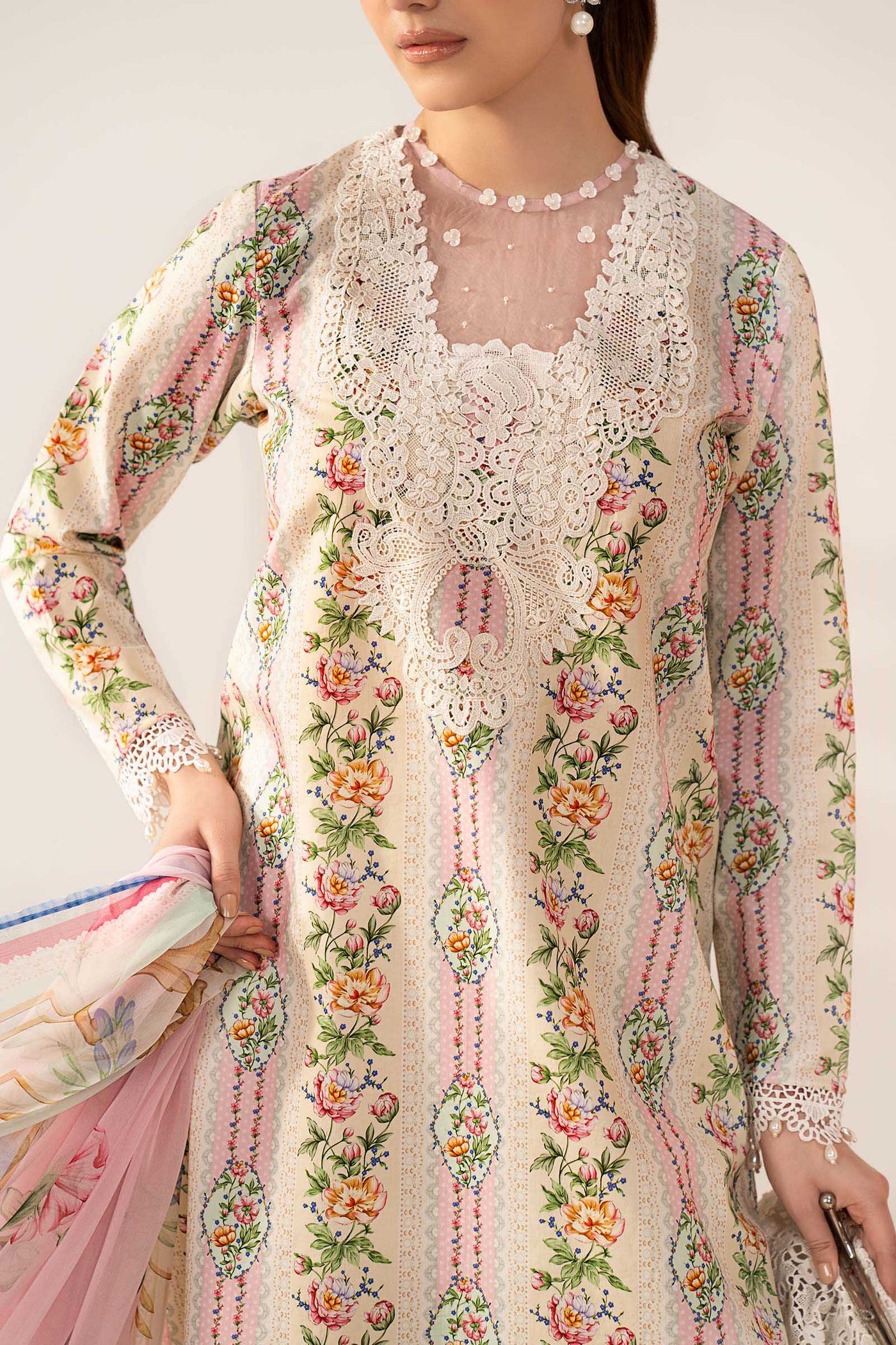3 Piece Embroidered Lawn Suit