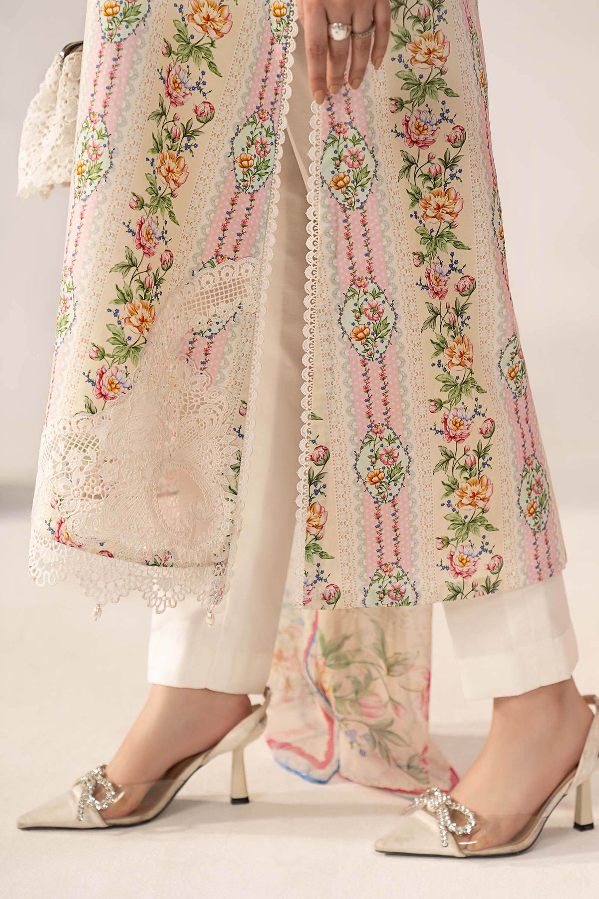 3 Piece Embroidered Lawn Suit - MS3010A-SML-00A