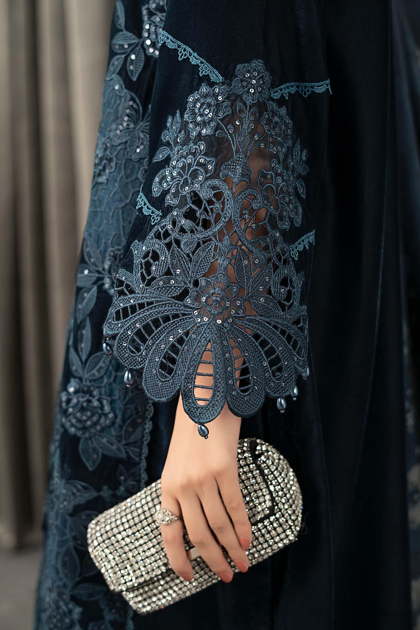 https://cdn.shopify.com/s/files/1/0620/8788/9062/files/D-10Closeup_F_51fd73fd-084c-4aca-bdce-1c70a04e0de6.jpg?v=1765197713