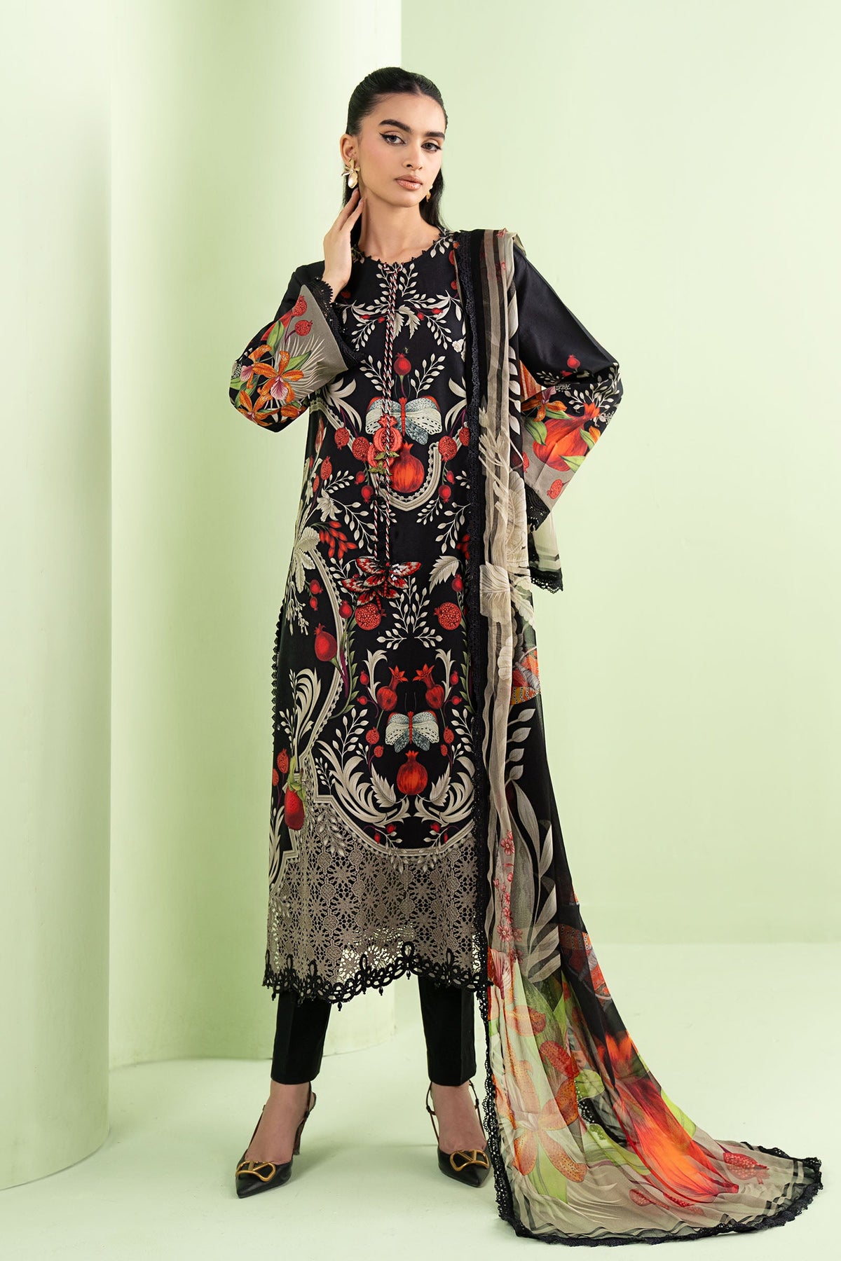 3 Piece Embroidered Lawn Suit