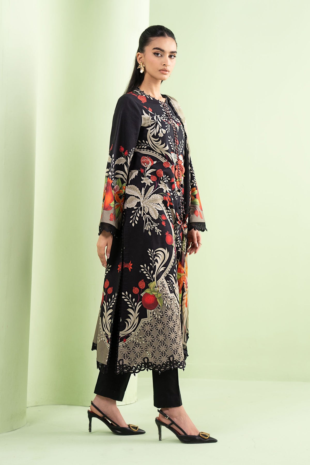 3 Piece Embroidered Lawn Suit