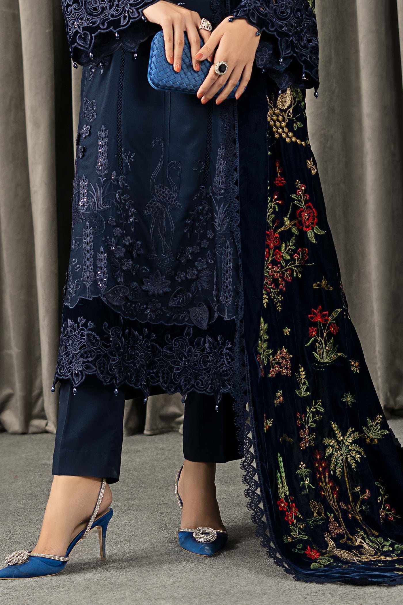 https://cdn.shopify.com/s/files/1/0620/8788/9062/files/D-12Closeup_H.jpg?v=1765198009