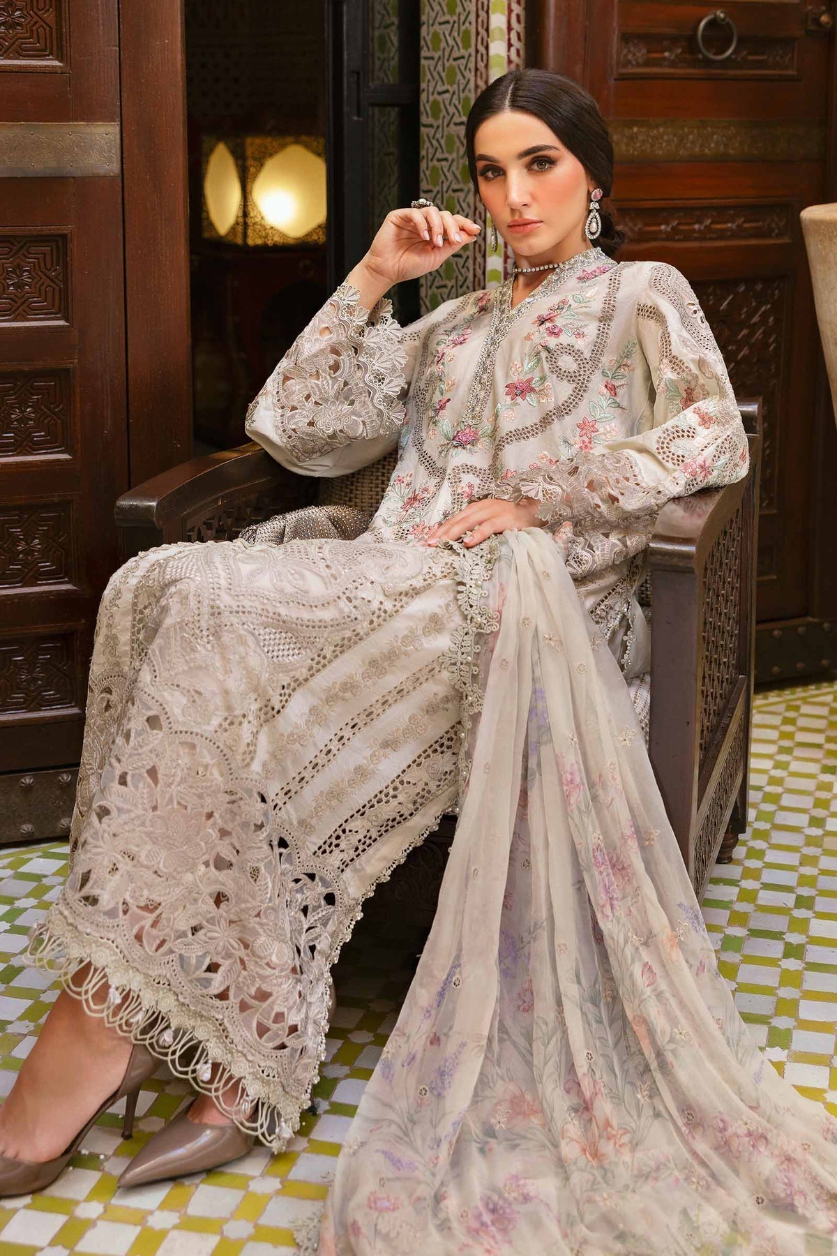 Maria B – D-2514-B Style
