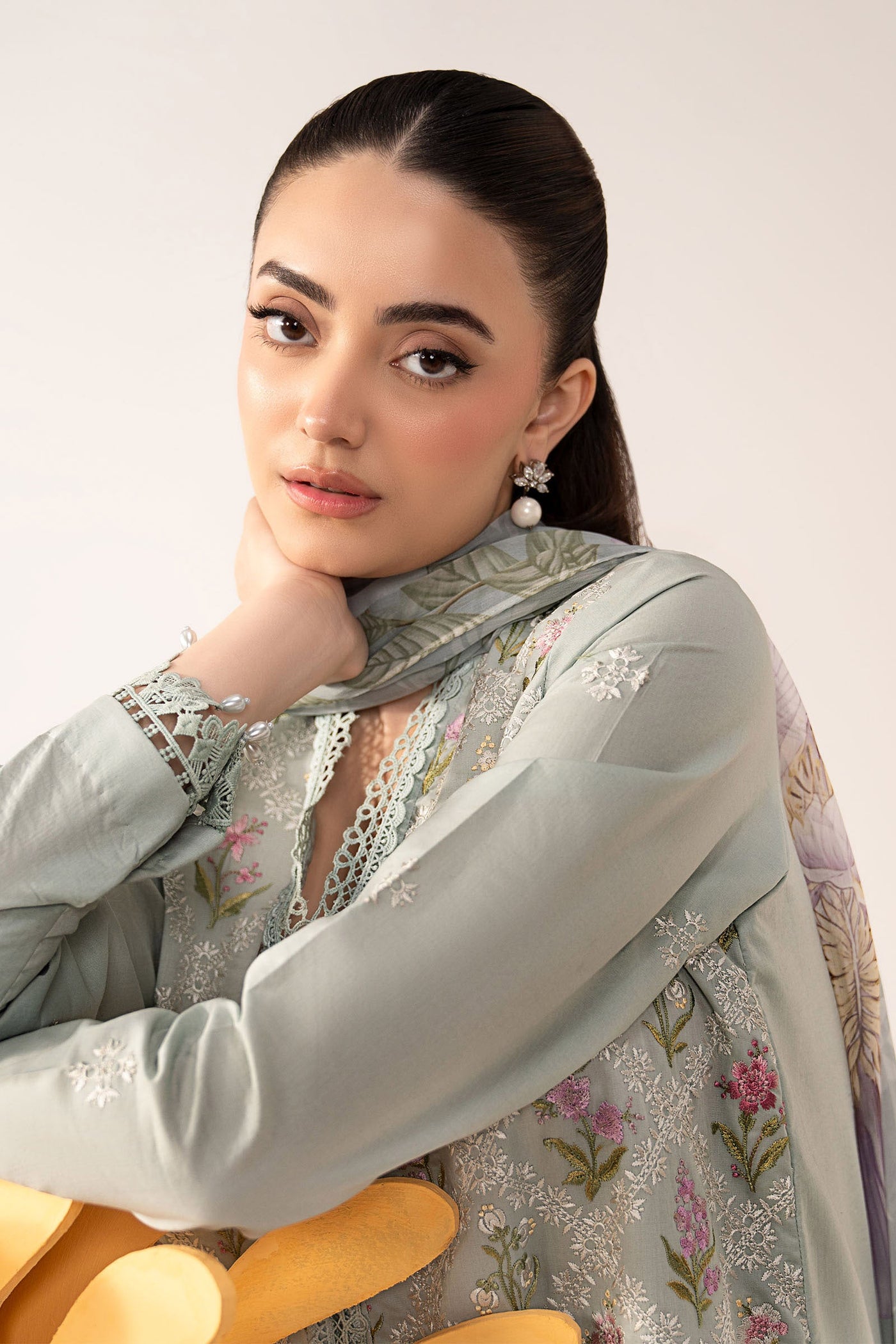 3 Piece Embroidered Lawn Suit