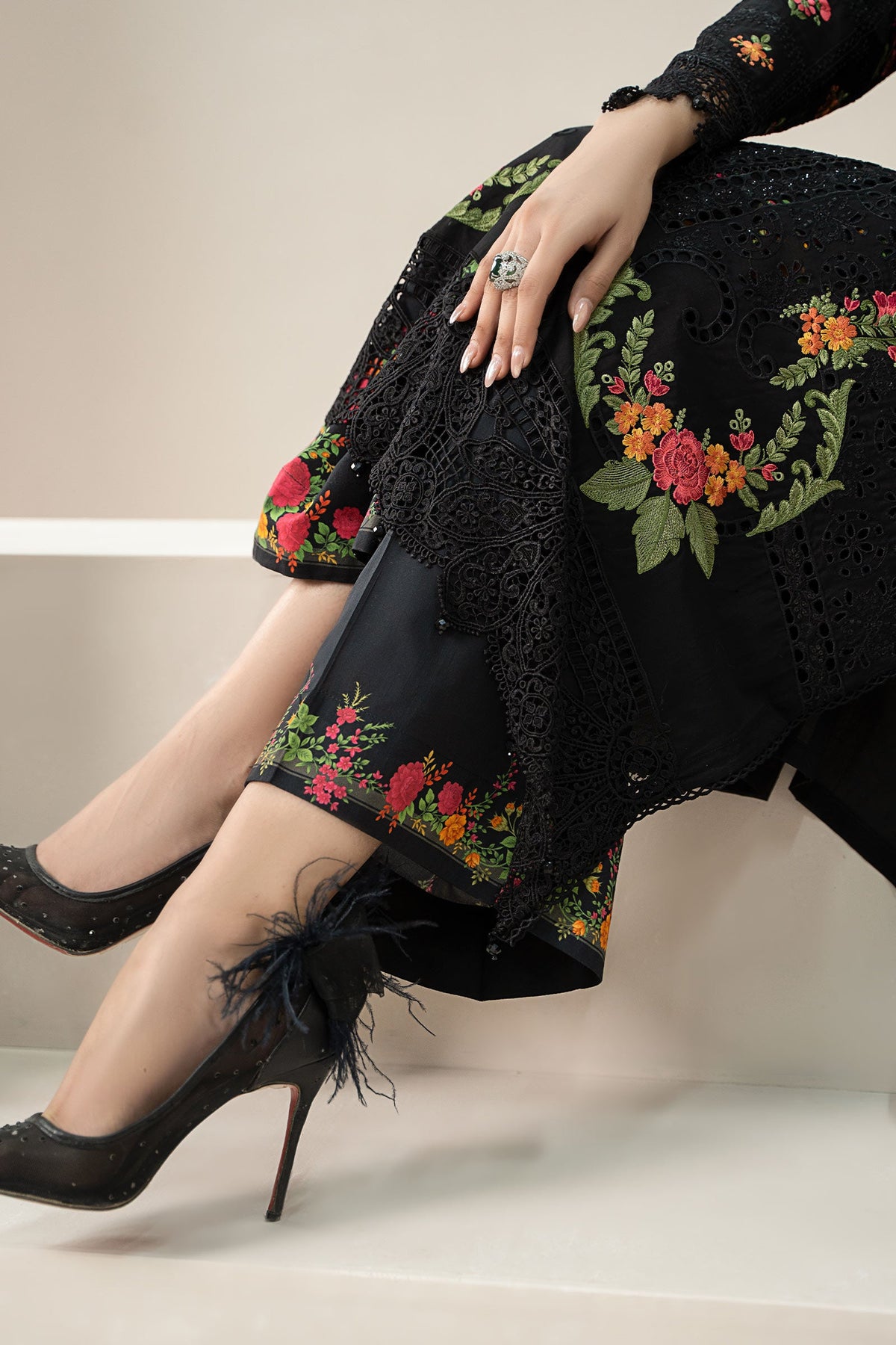 3 Piece Embroidered Lawn Suit | ELS-25-01