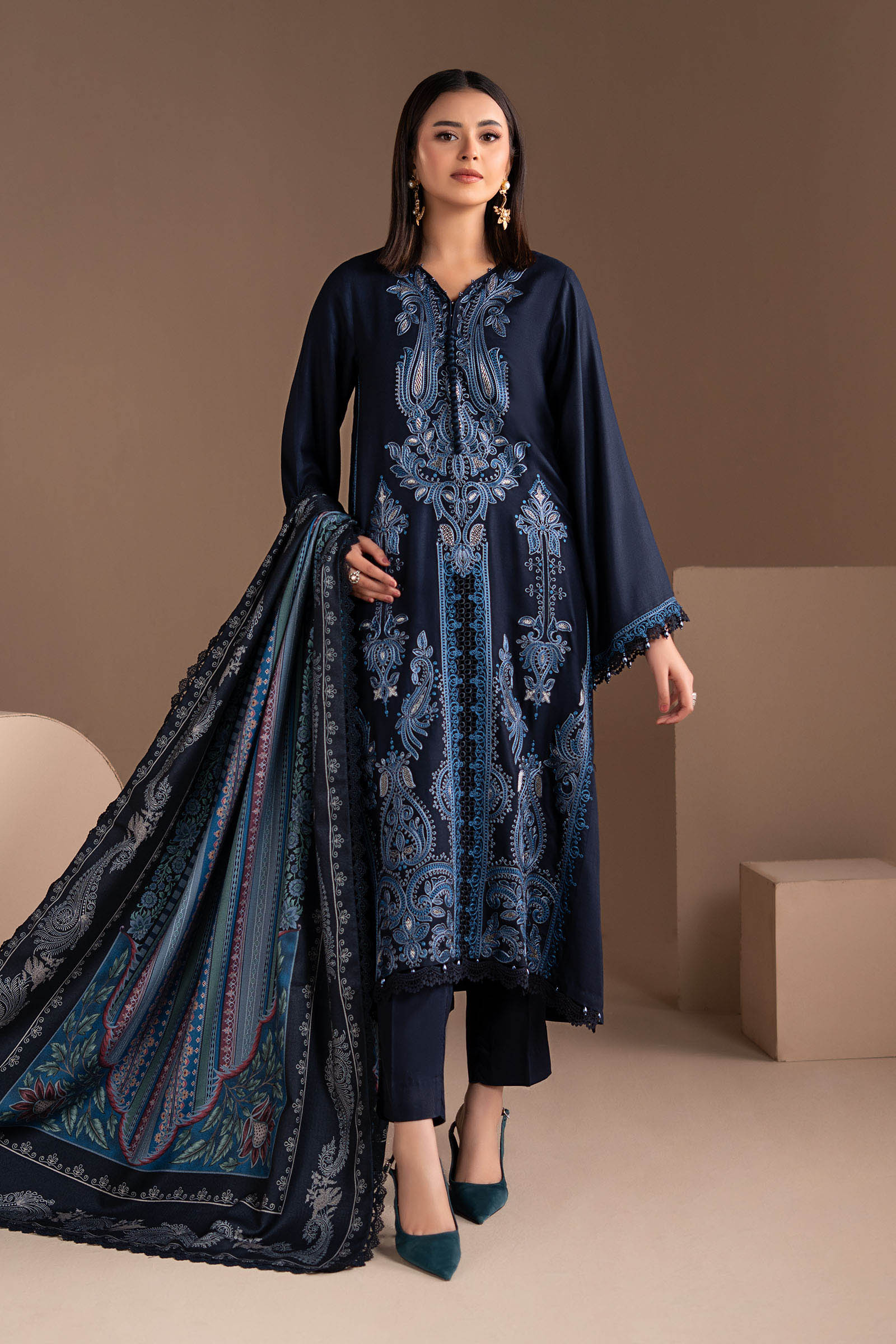 Embroidered Lace Fabric (1Pc)