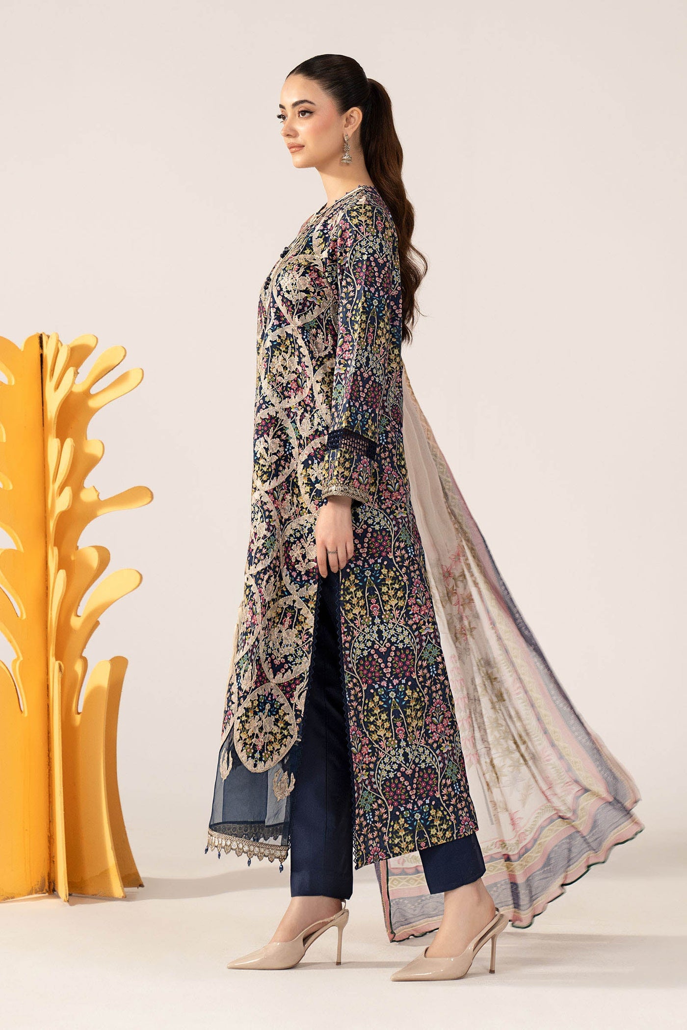 3 Piece Embroidered Lawn Suit