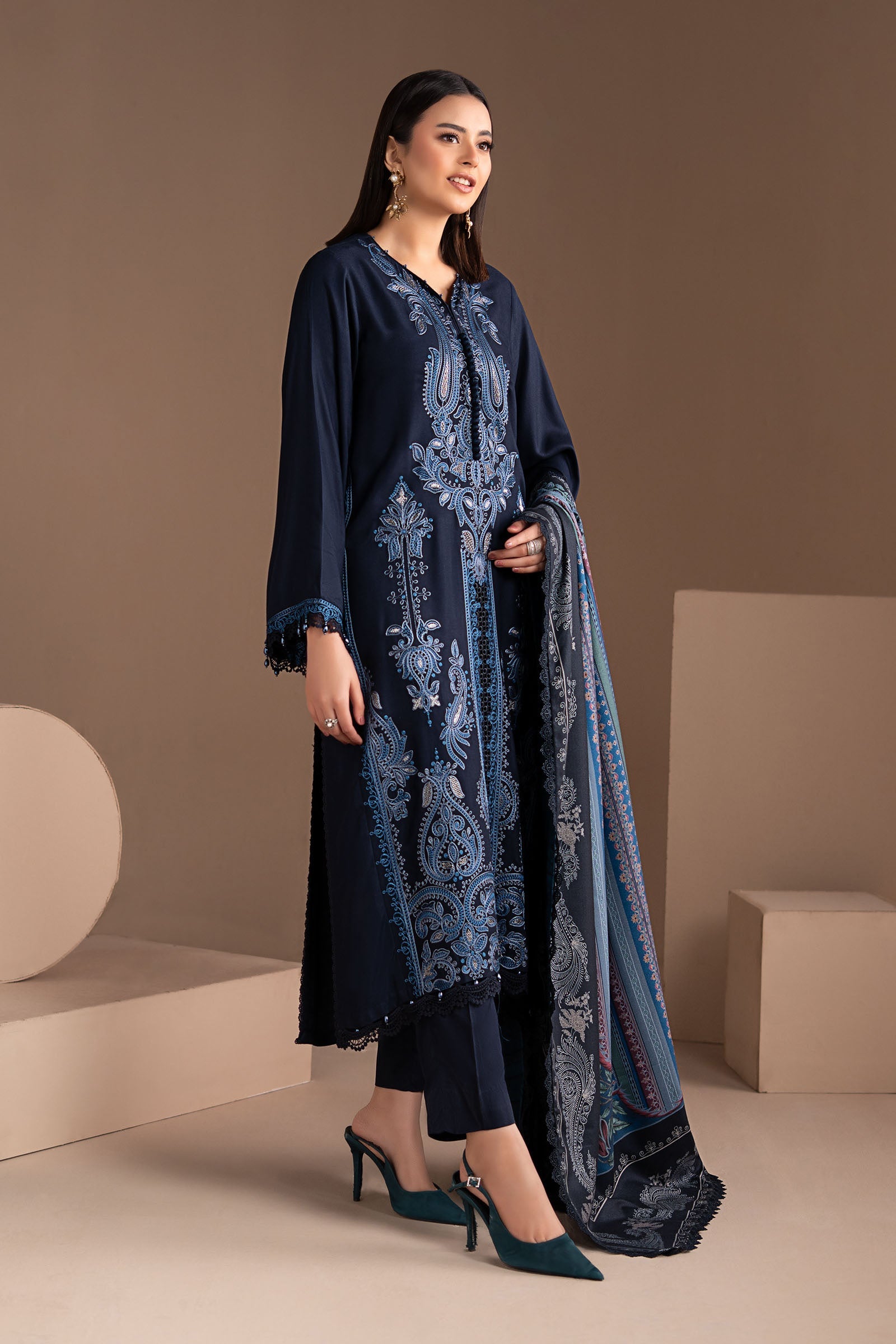 Embroidered Lace Fabric (1Pc)