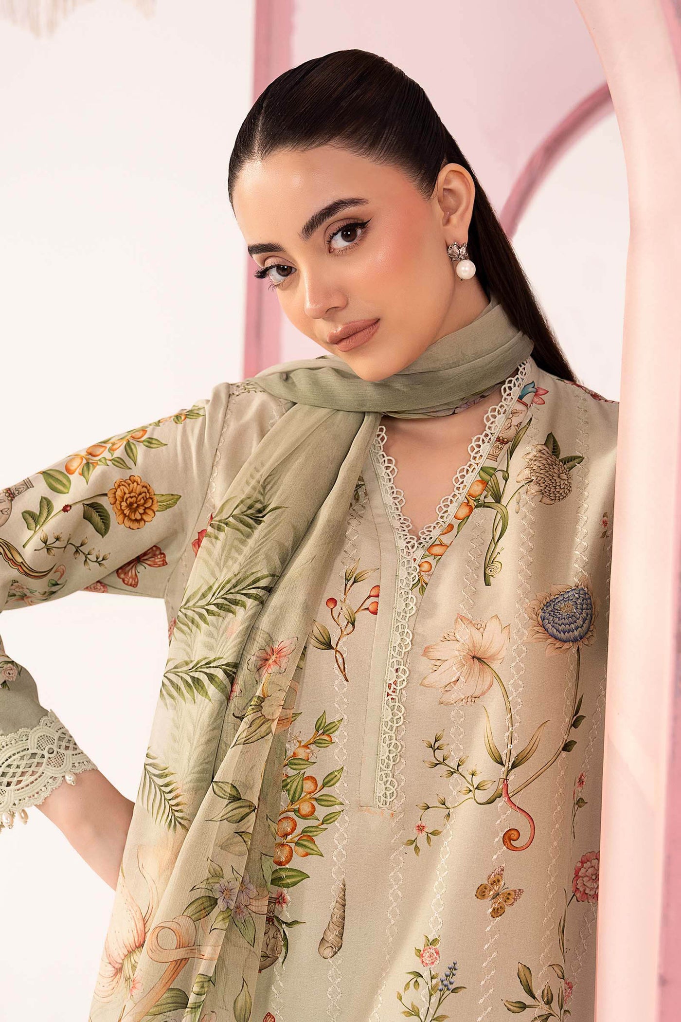 3 Piece Embroidered Lawn Suit