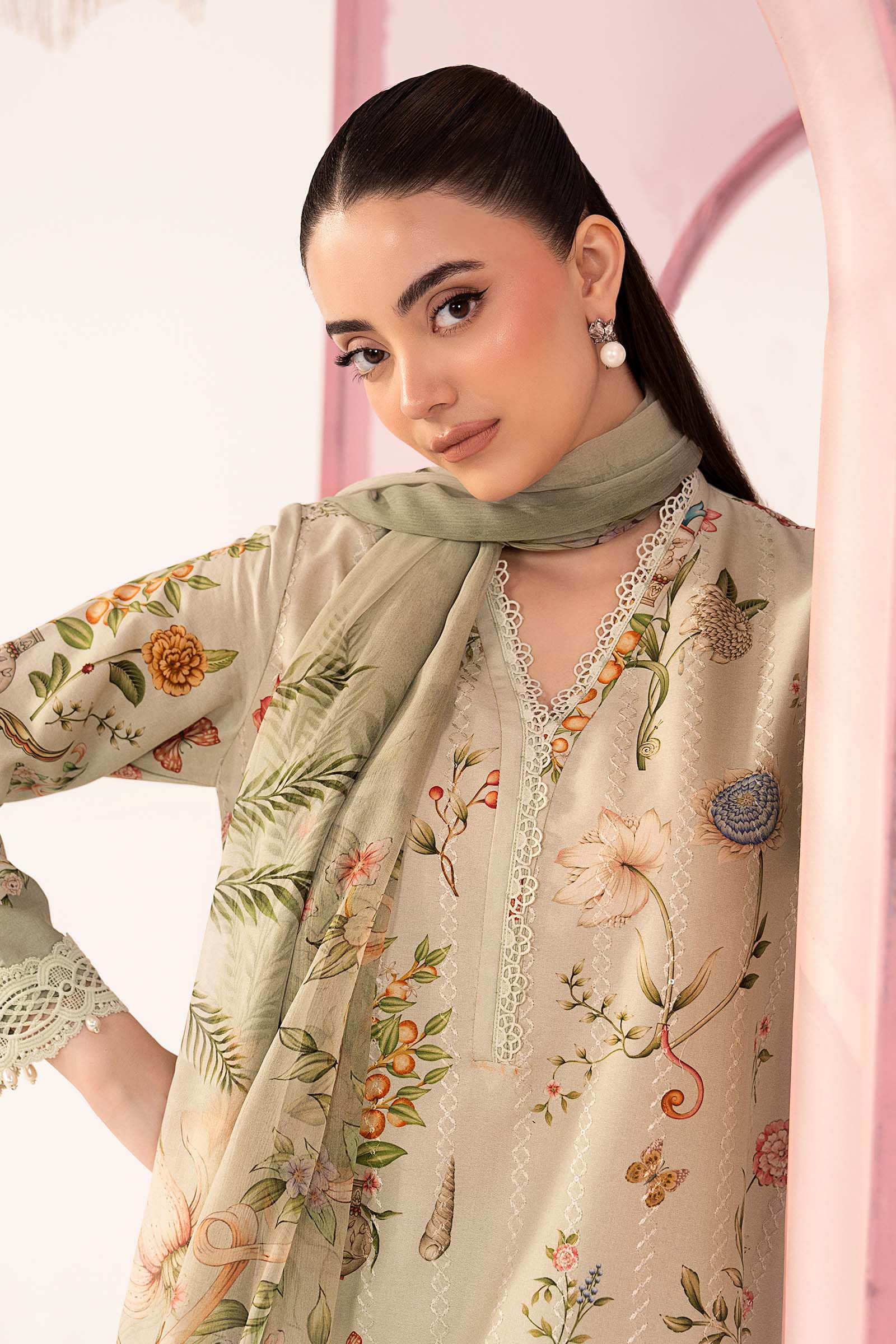 3 Piece Embroidered Lawn Suit