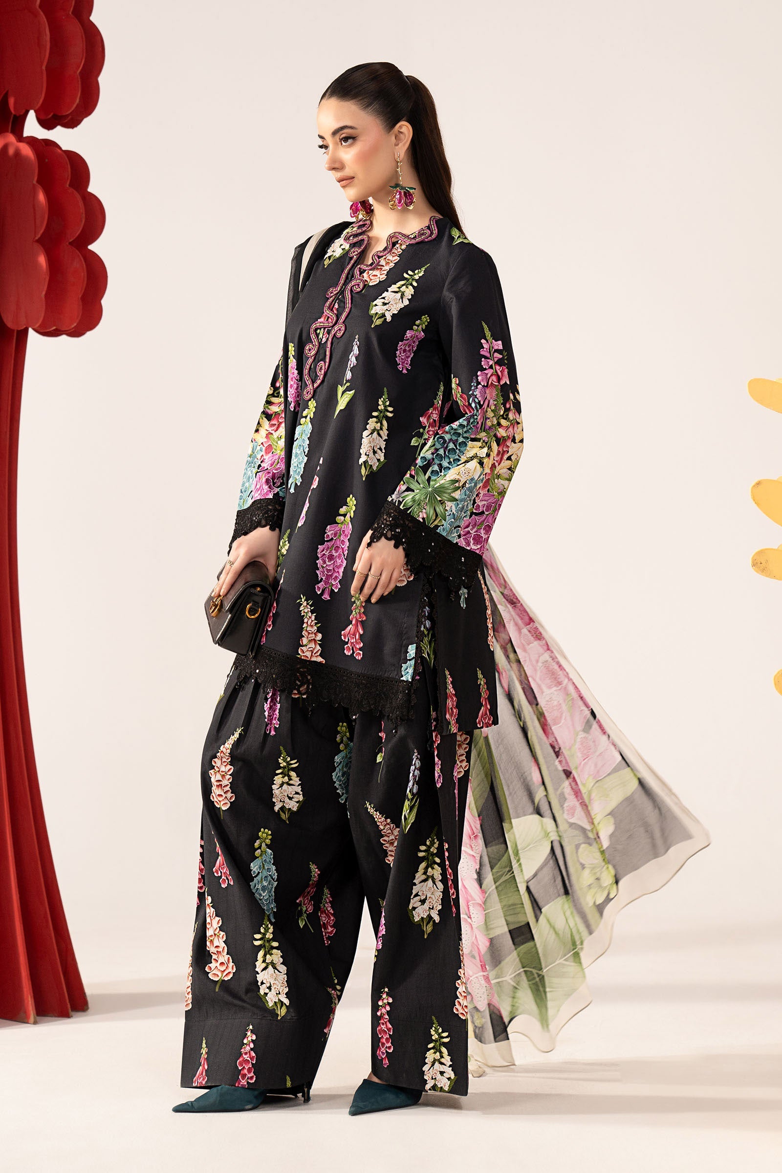 3 Piece Embroidered Lawn Suit