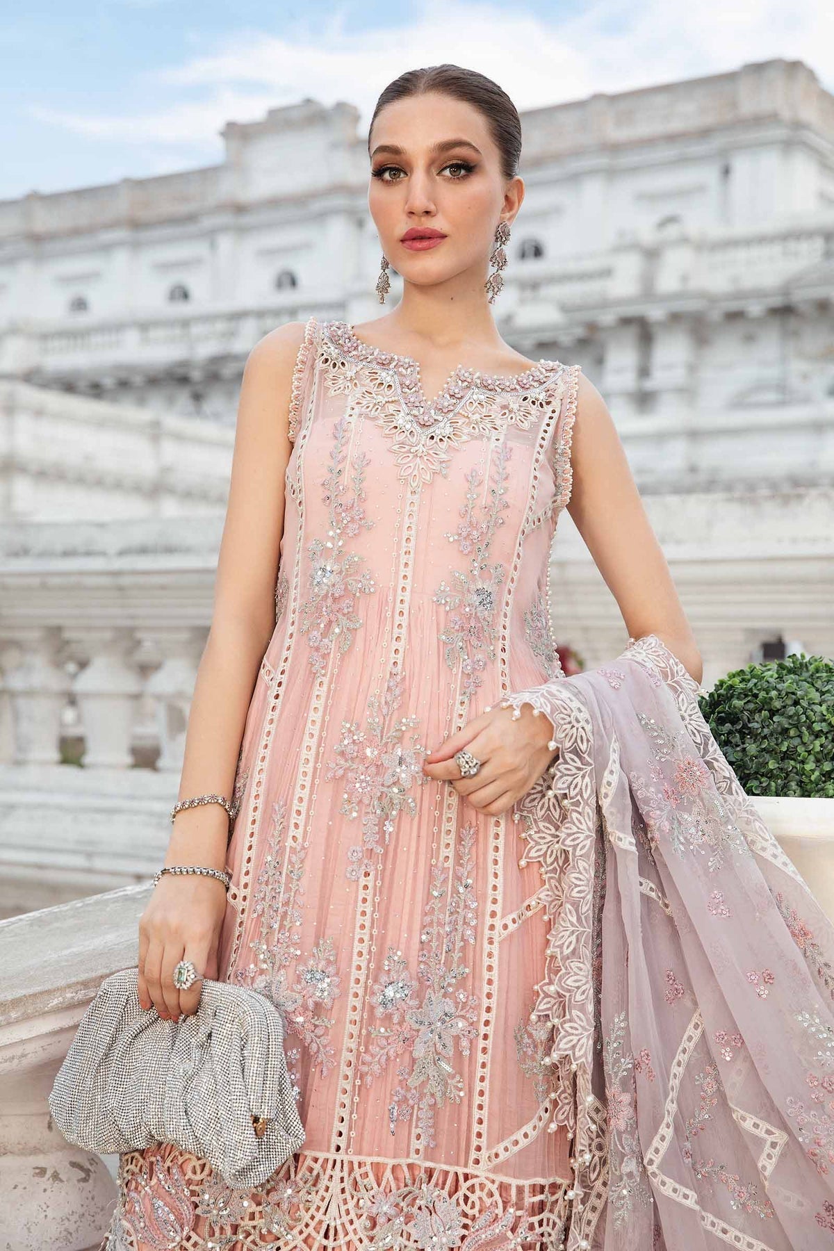 Emaan Adeel – MPC-24-106 Style