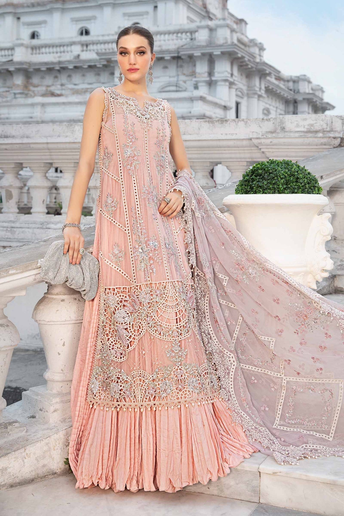 Emaan Adeel – MPC-24-106 Style