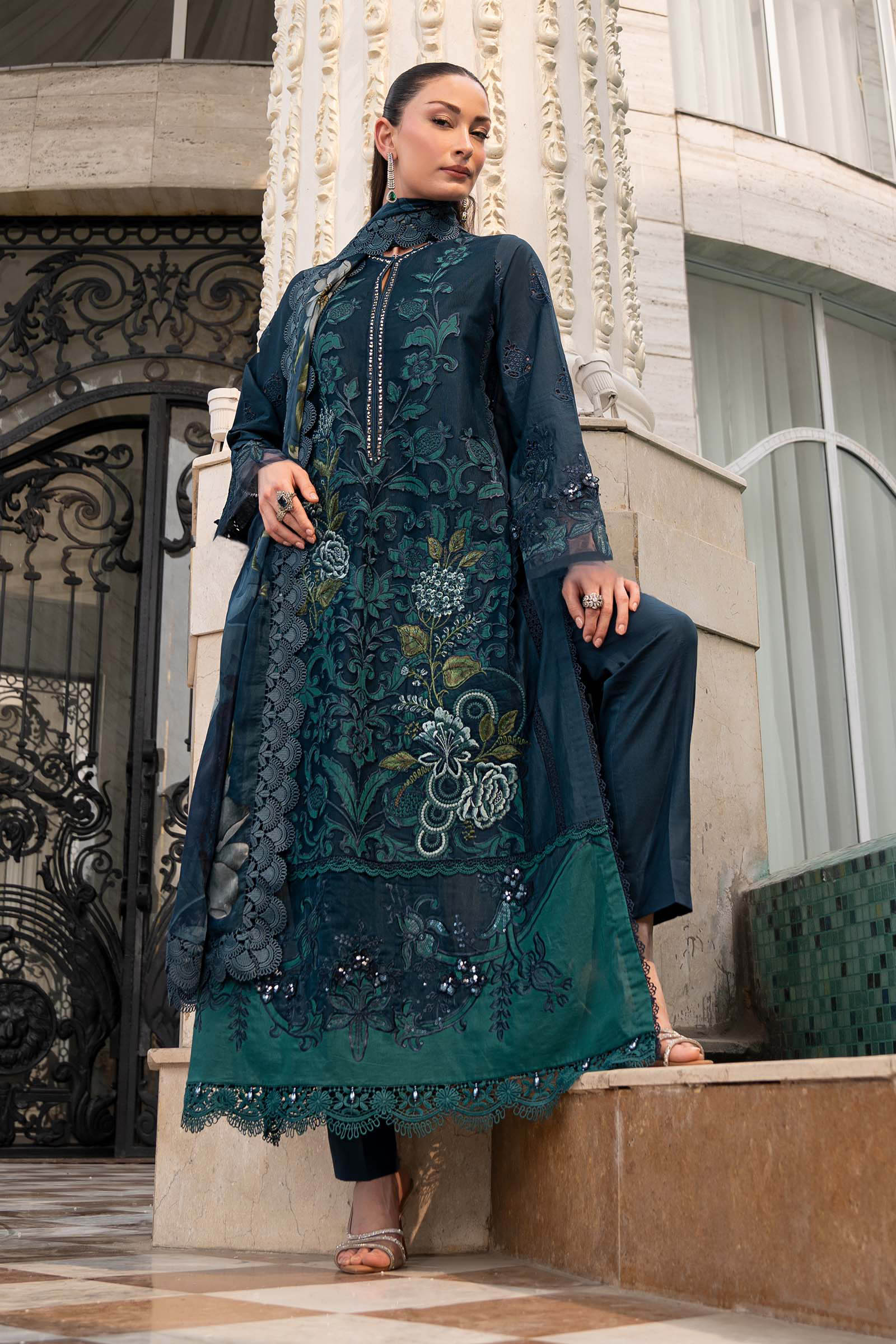3 Piece Embroidered Lawn Suit