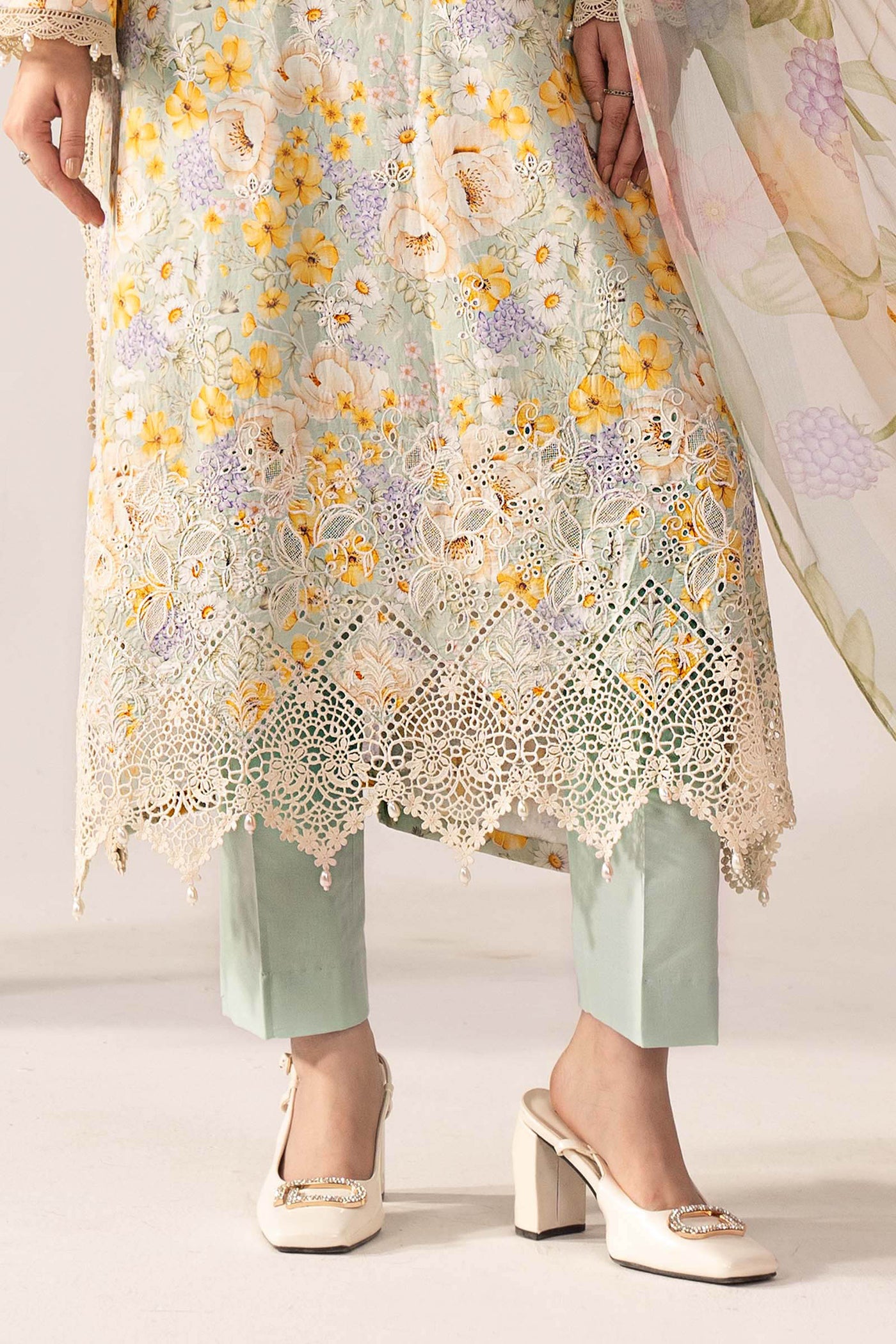 3 Piece Embroidered Lawn Suit
