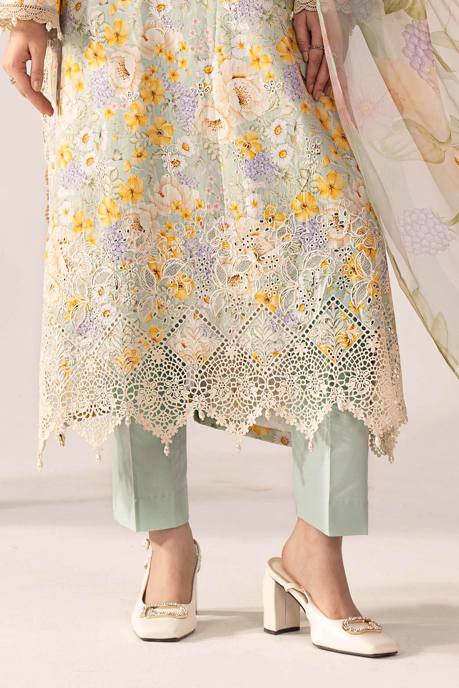 3 Piece Embroidered Lawn Suit