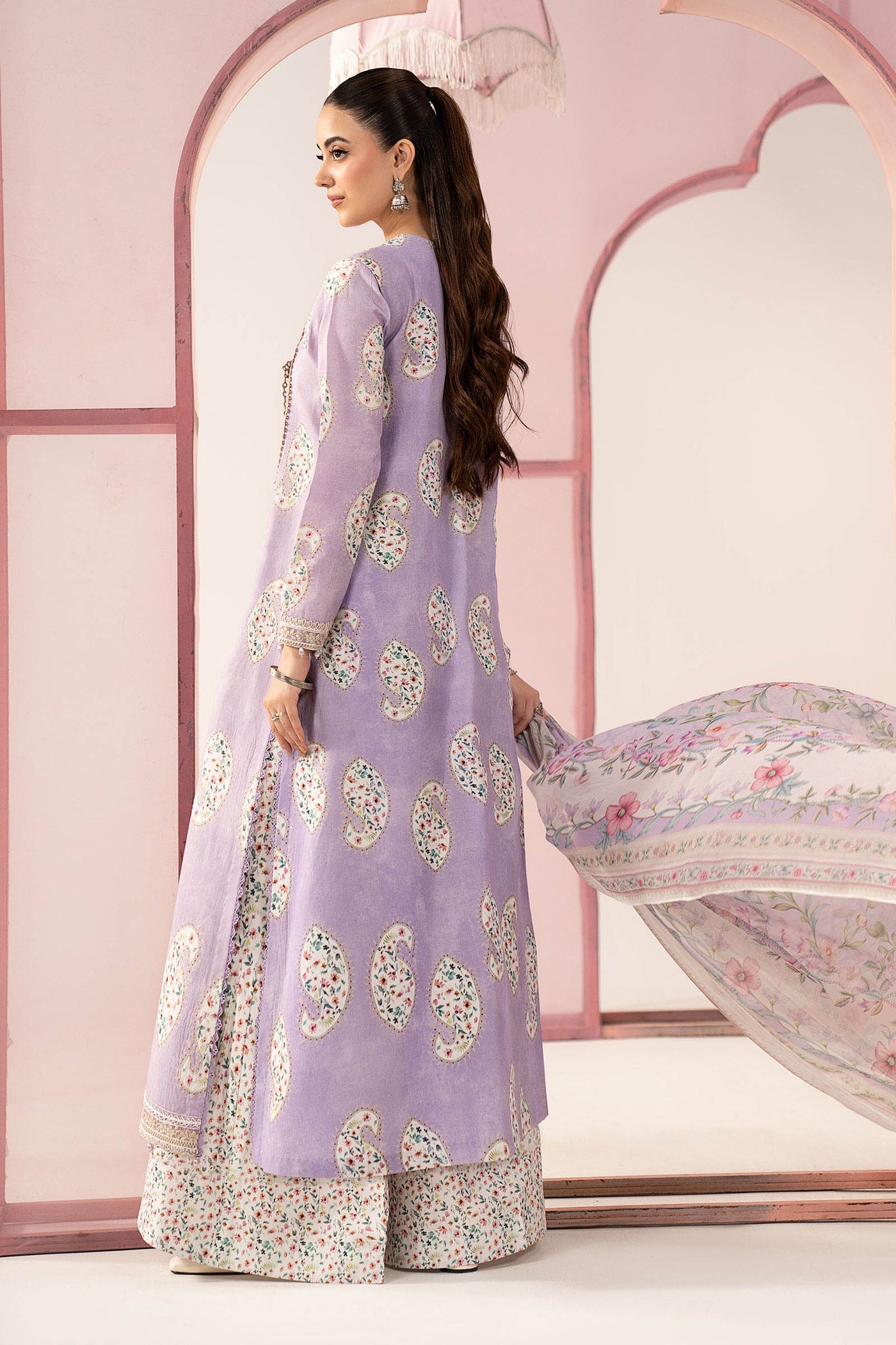 3 Piece Embroidered Lawn Suit