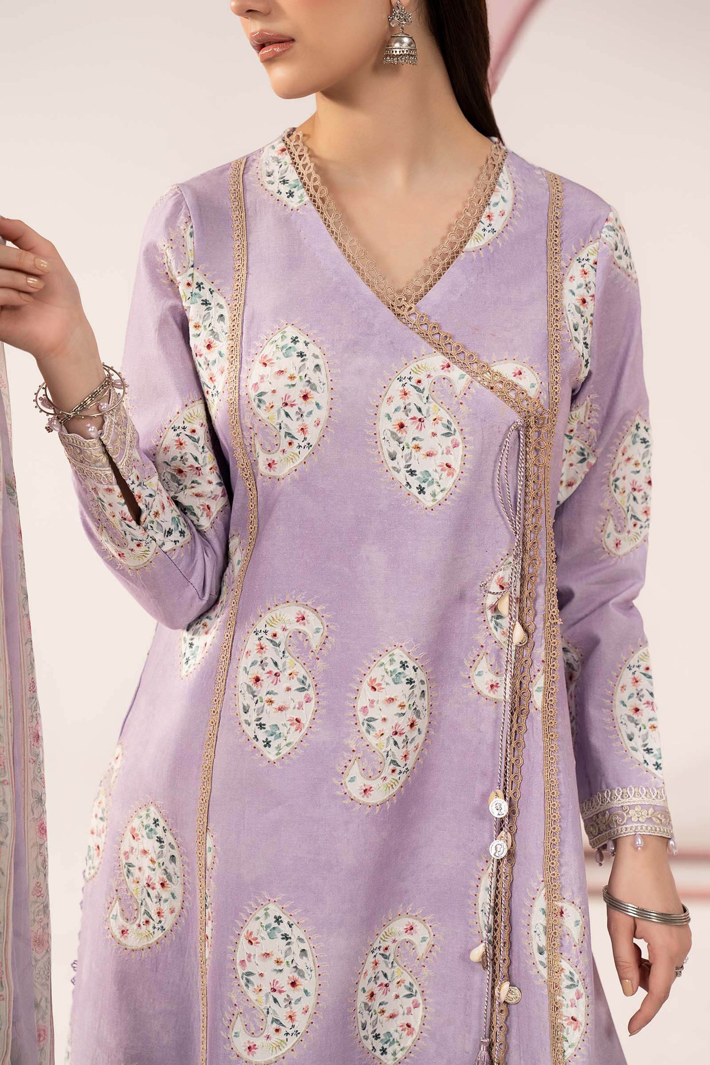3 Piece Embroidered Lawn Suit