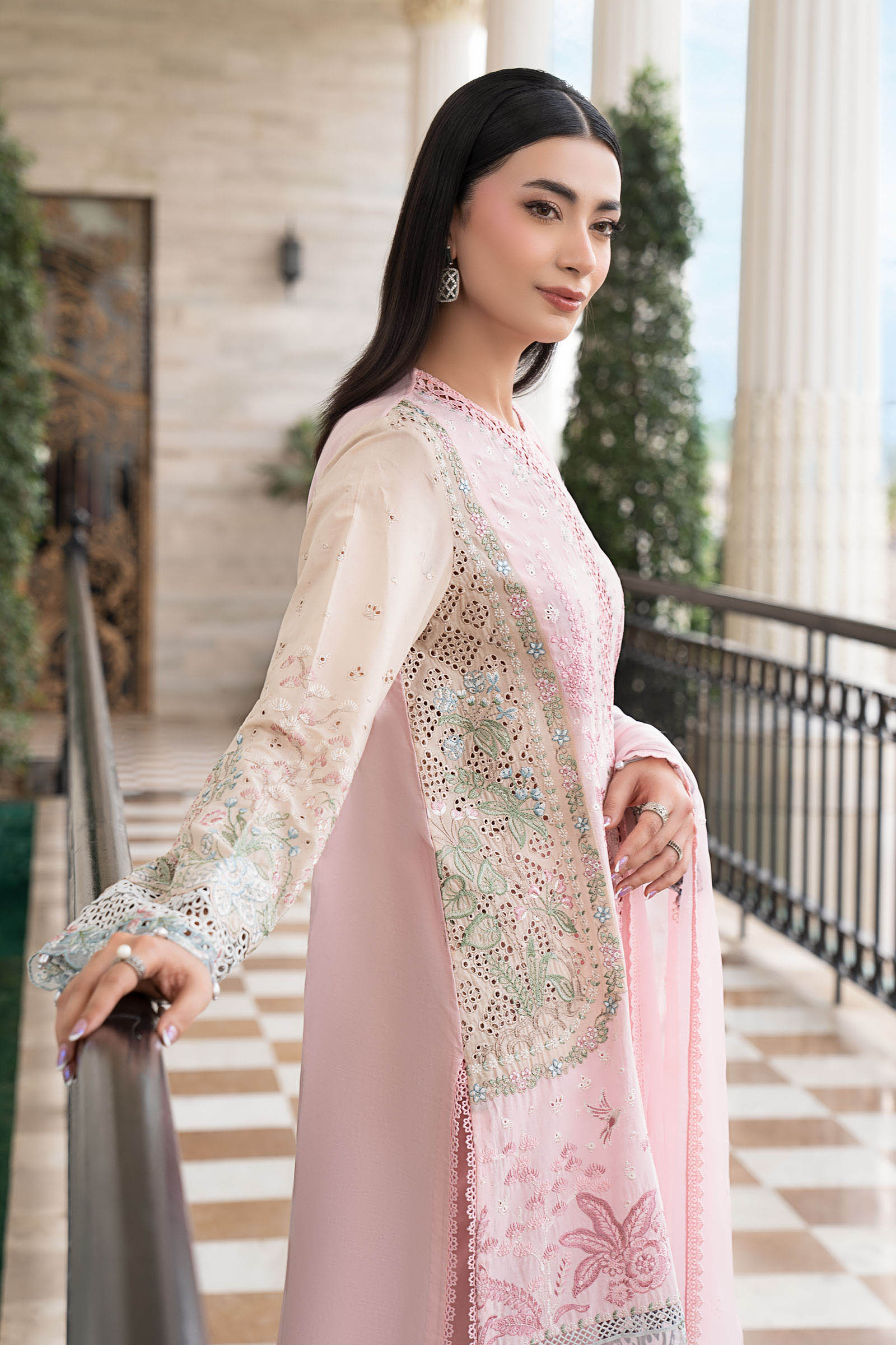 3 Piece Embroidered Lawn Suit