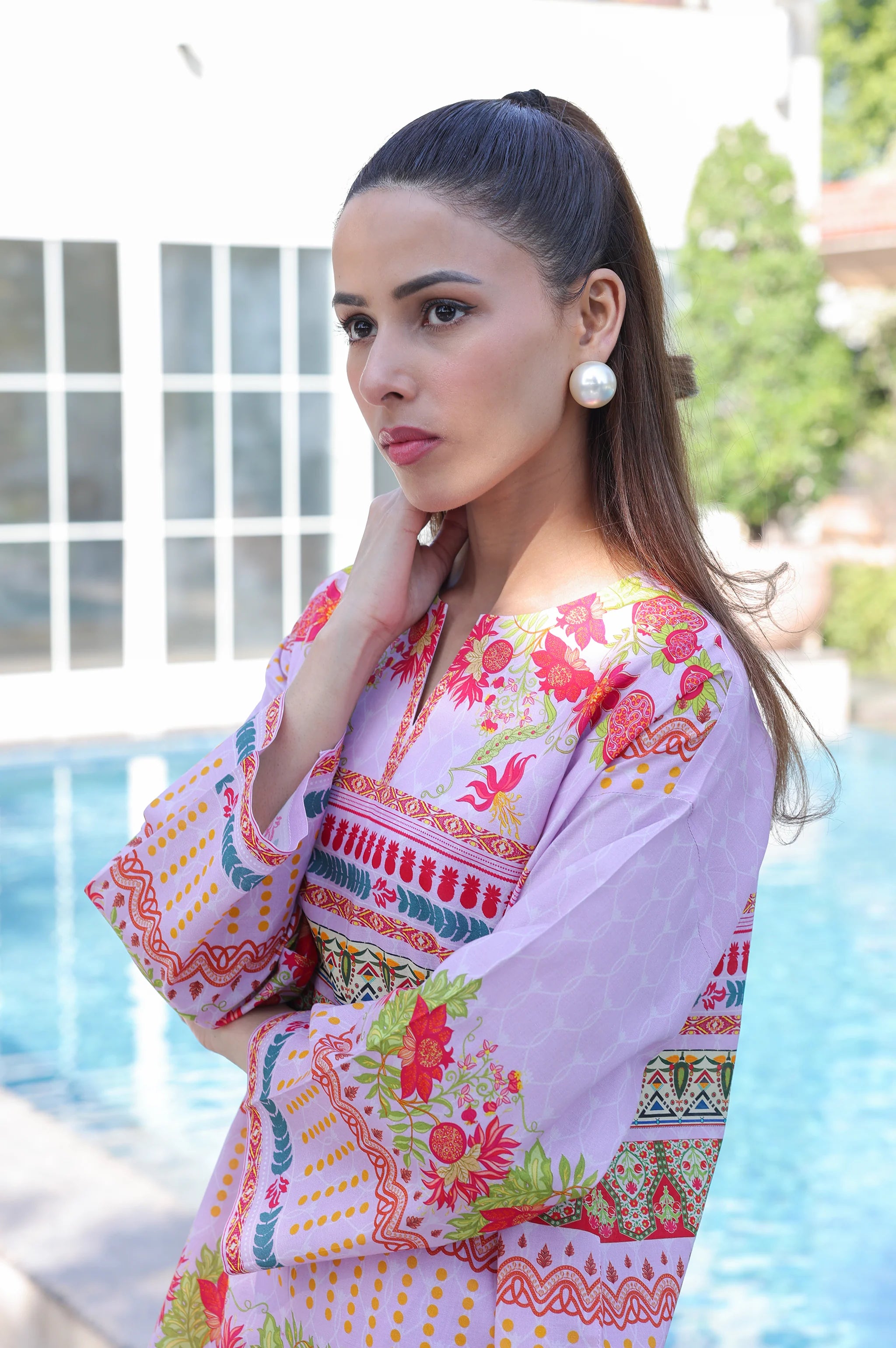Sadiqa Set