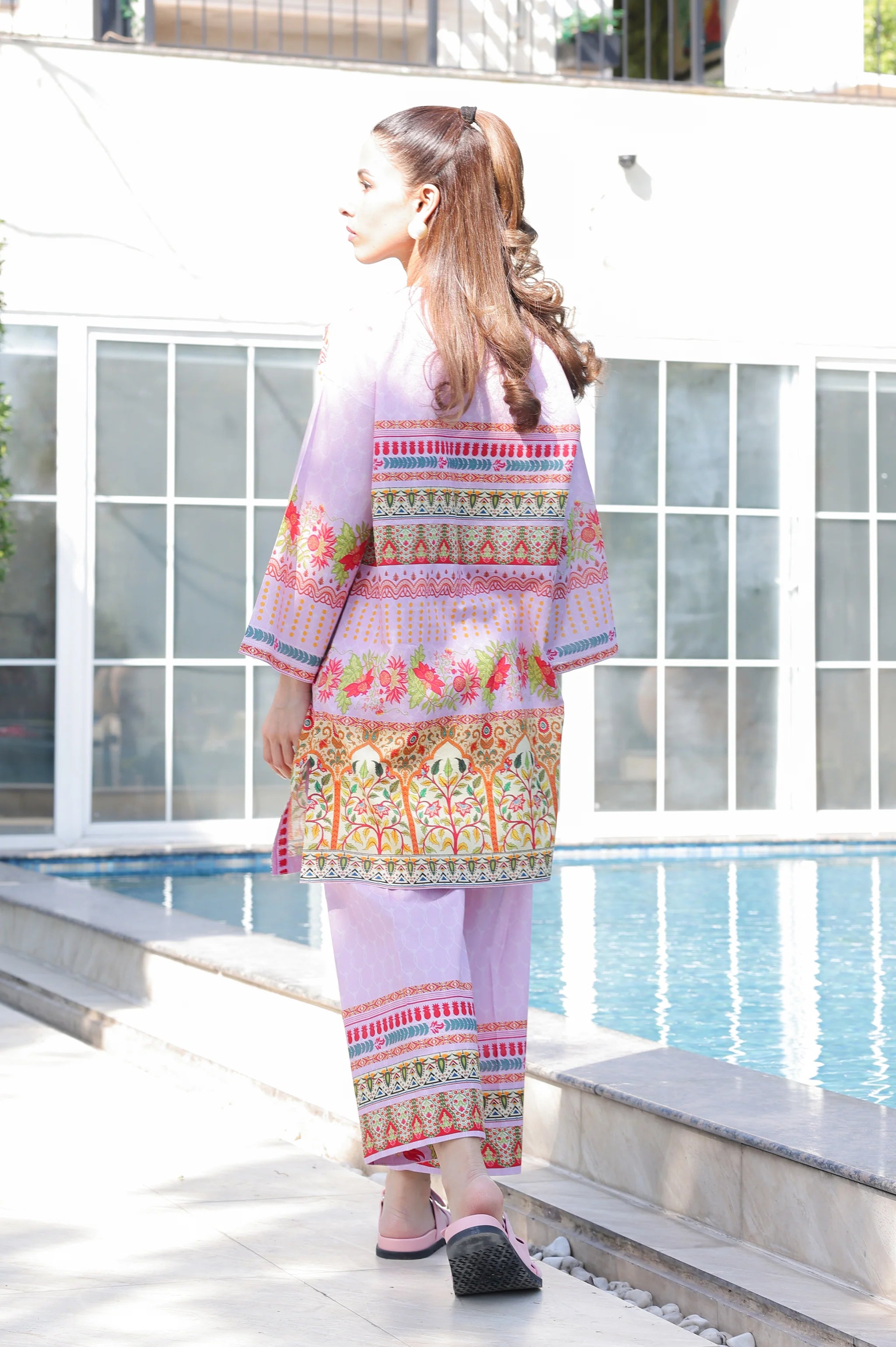 Sadiqa Set
