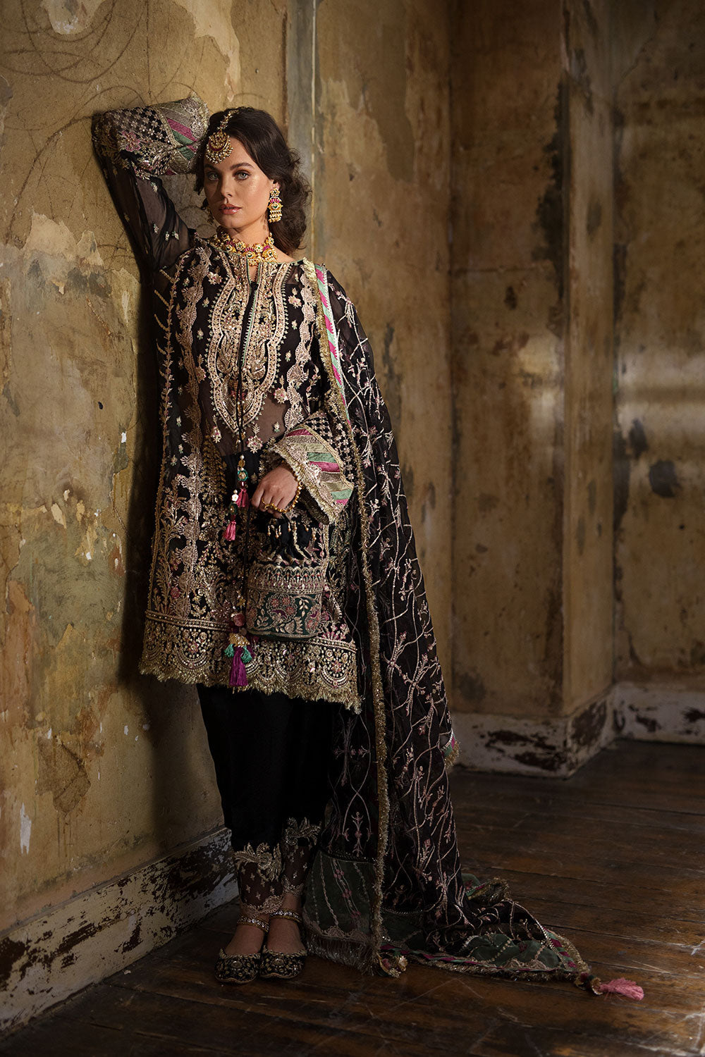 Design 04 Nayab Festive Collection '22 Unstitched