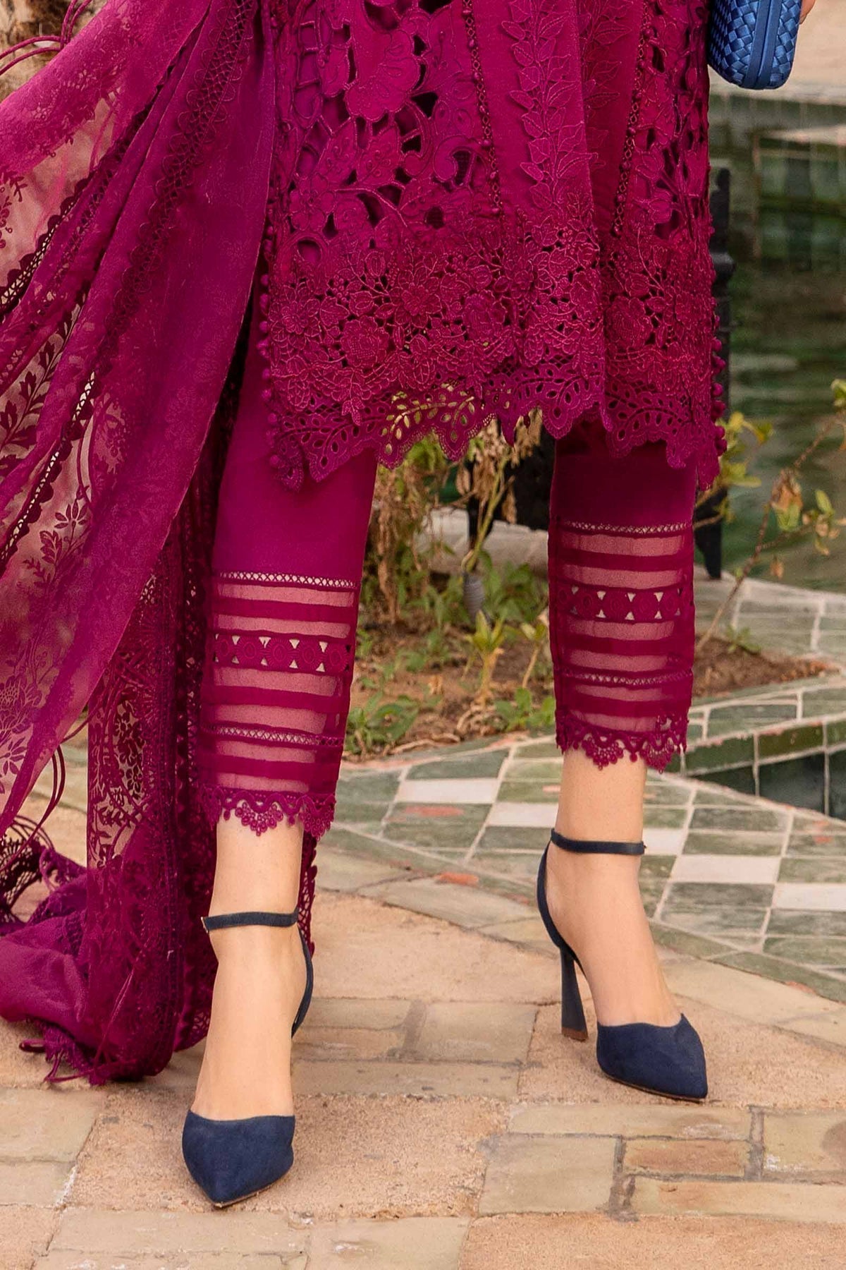 Maria B – D-2409-B Style