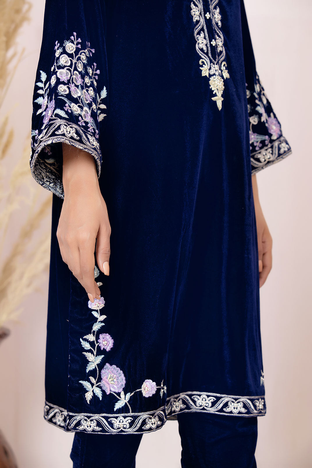 https://cdn.shopify.com/s/files/1/0587/3080/7460/products/DA-1581_1.jpg?v=1736415608