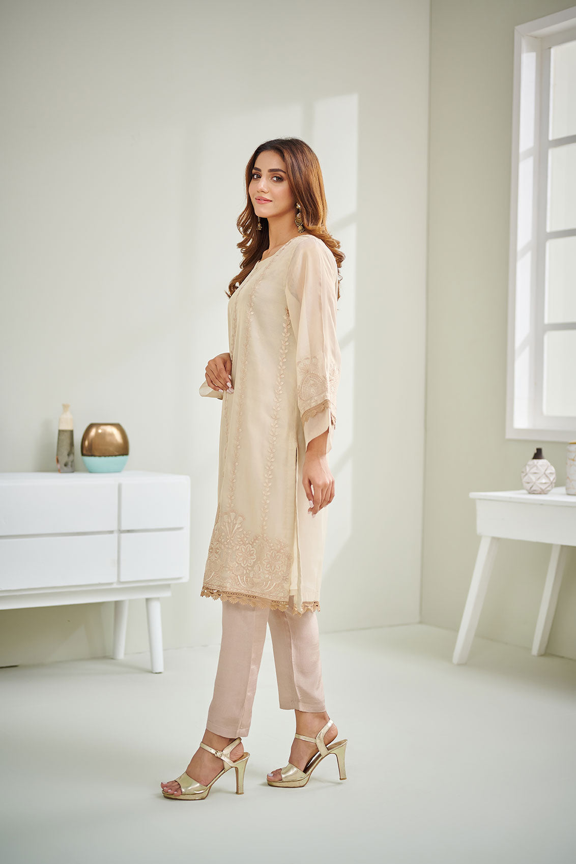 https://cdn.shopify.com/s/files/1/0587/3080/7460/products/DA-1595_3.jpg?v=1736415535
