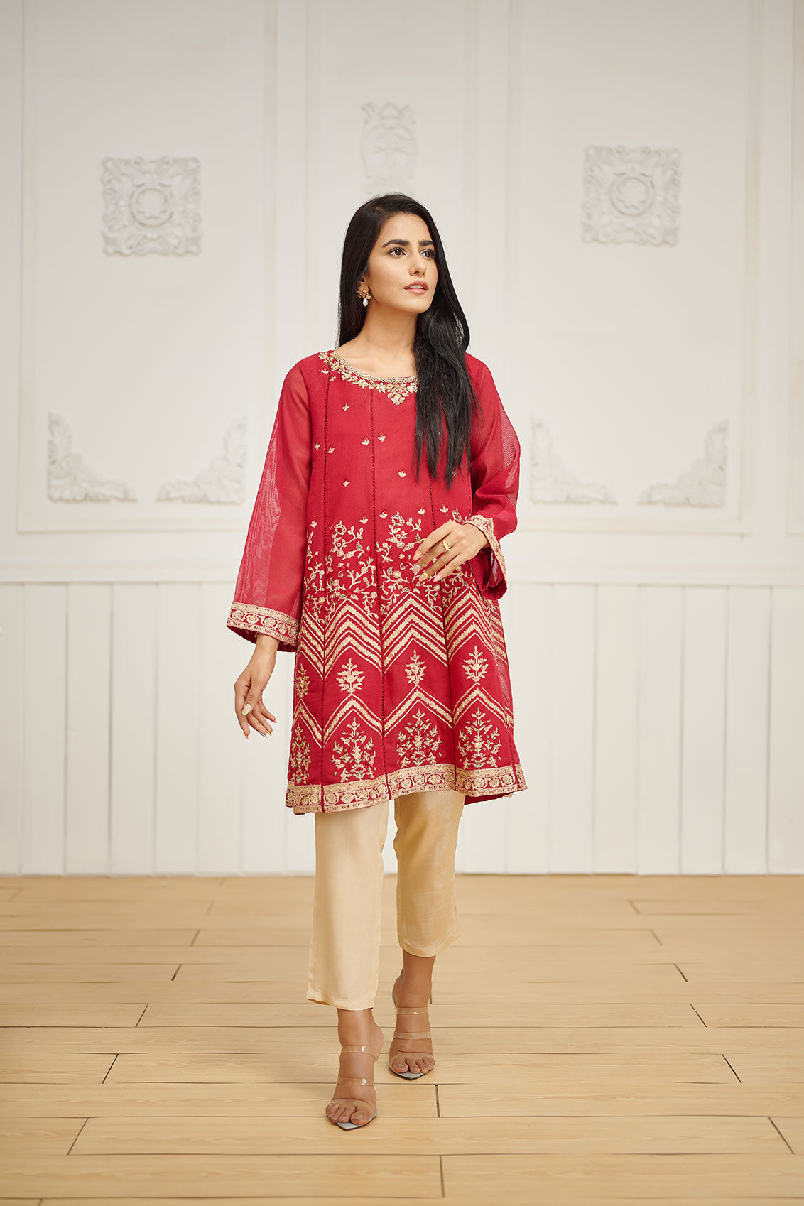 Da-1600 Maroon Embroidered Kurta