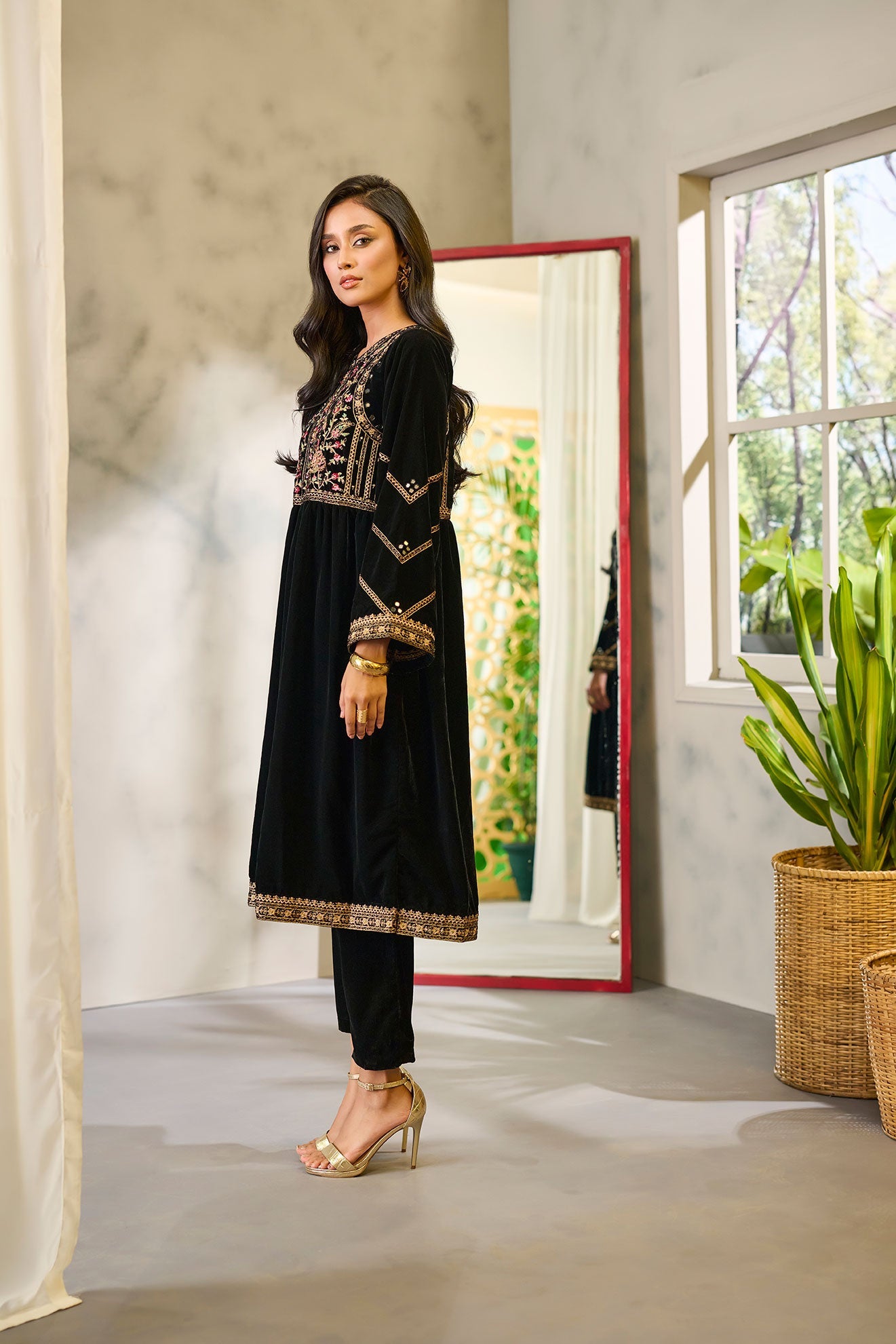 https://cdn.shopify.com/s/files/1/0587/3080/7460/products/DA-1678_3.jpg?v=1736415282
