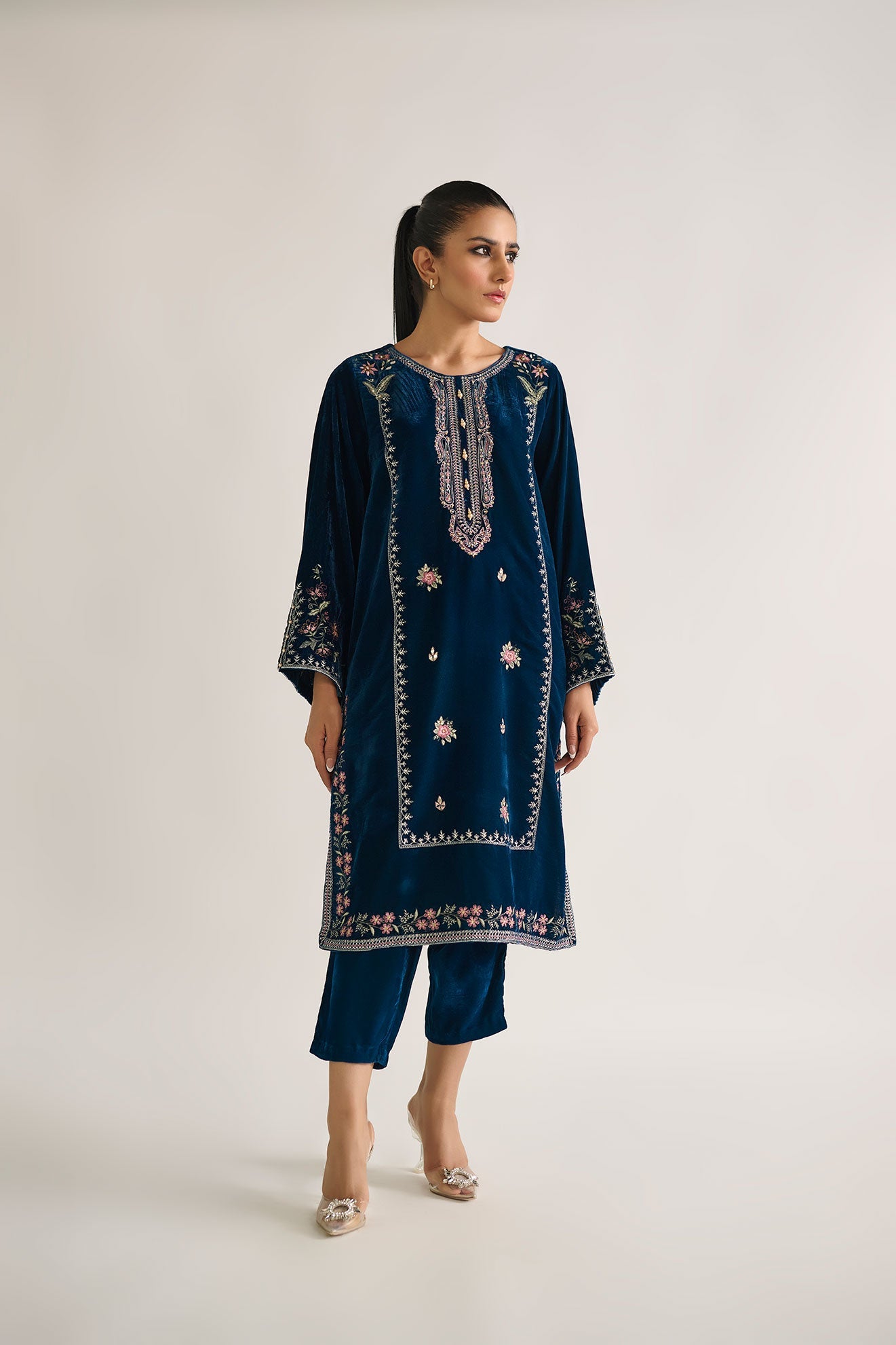 https://cdn.shopify.com/s/files/1/0587/3080/7460/products/DA-17096990_2.jpg?v=1736415155