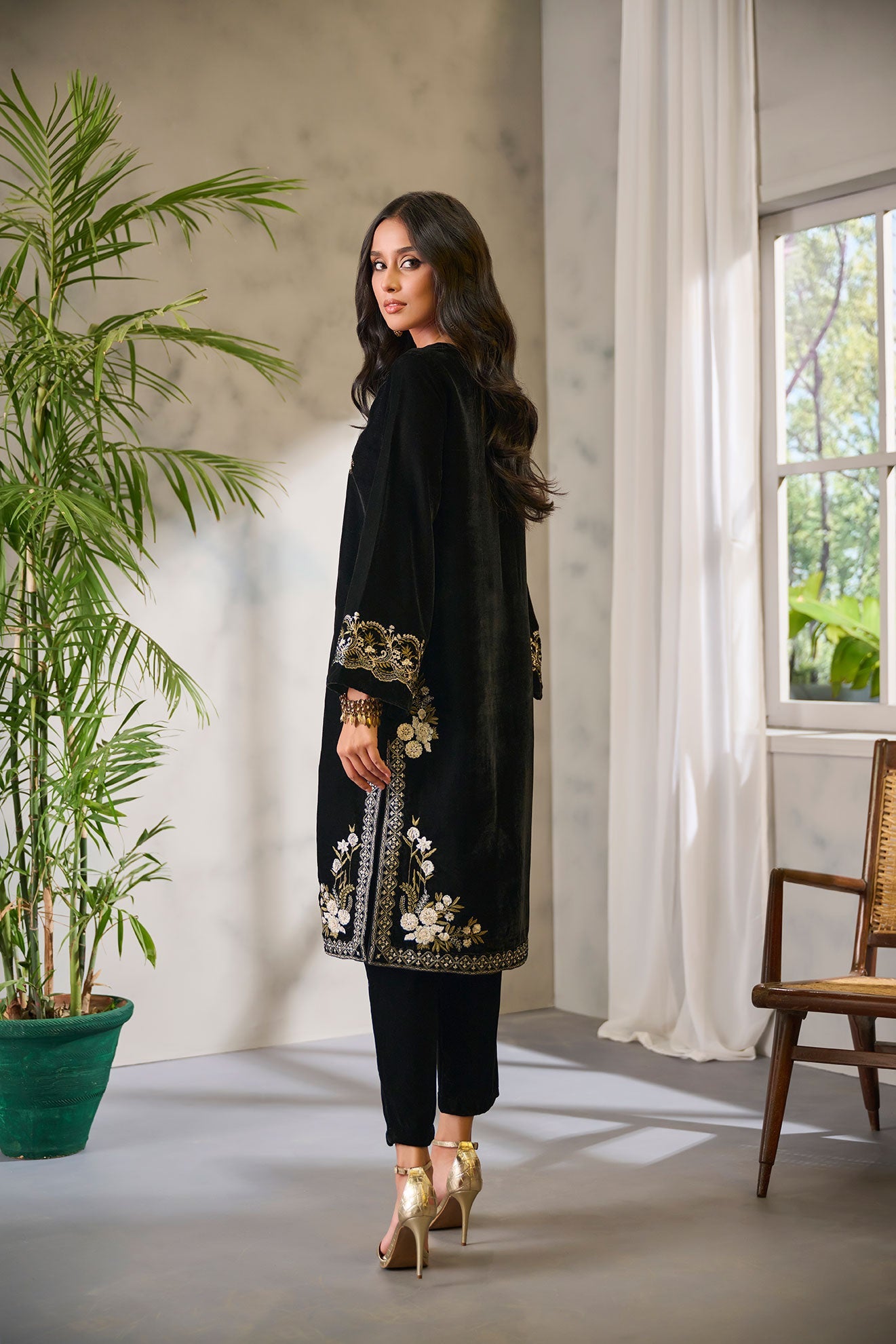 https://cdn.shopify.com/s/files/1/0587/3080/7460/products/DA-1712_4.jpg?v=1736415277