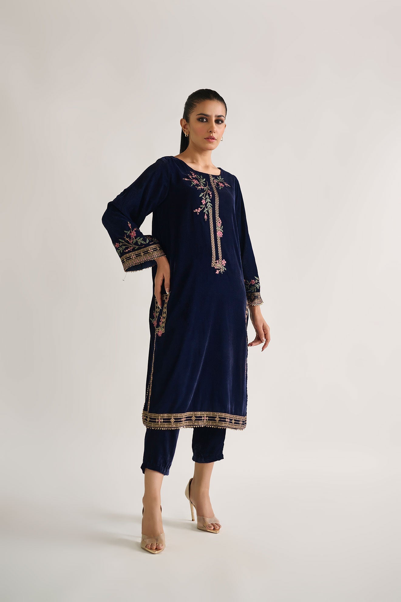 https://cdn.shopify.com/s/files/1/0587/3080/7460/products/DA-1724_1.jpg?v=1736415150