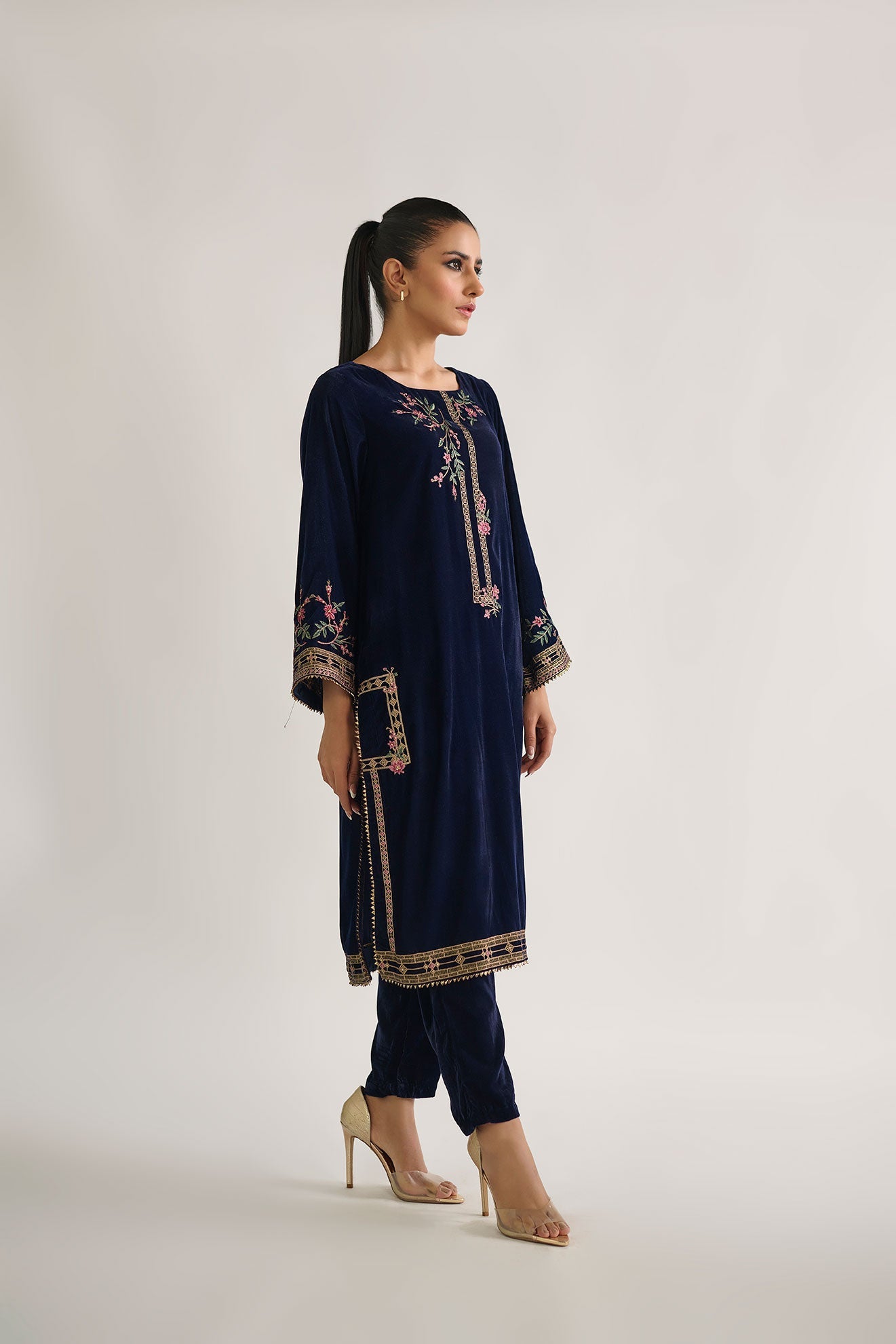 https://cdn.shopify.com/s/files/1/0587/3080/7460/products/DA-1724_2.jpg?v=1736415150