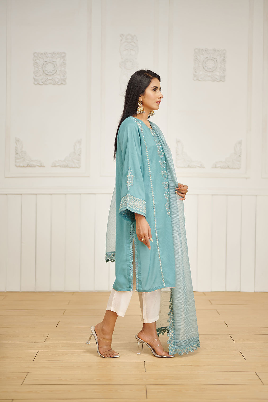 Da-2033 C-Green Embroidered Kurta With Dupatta