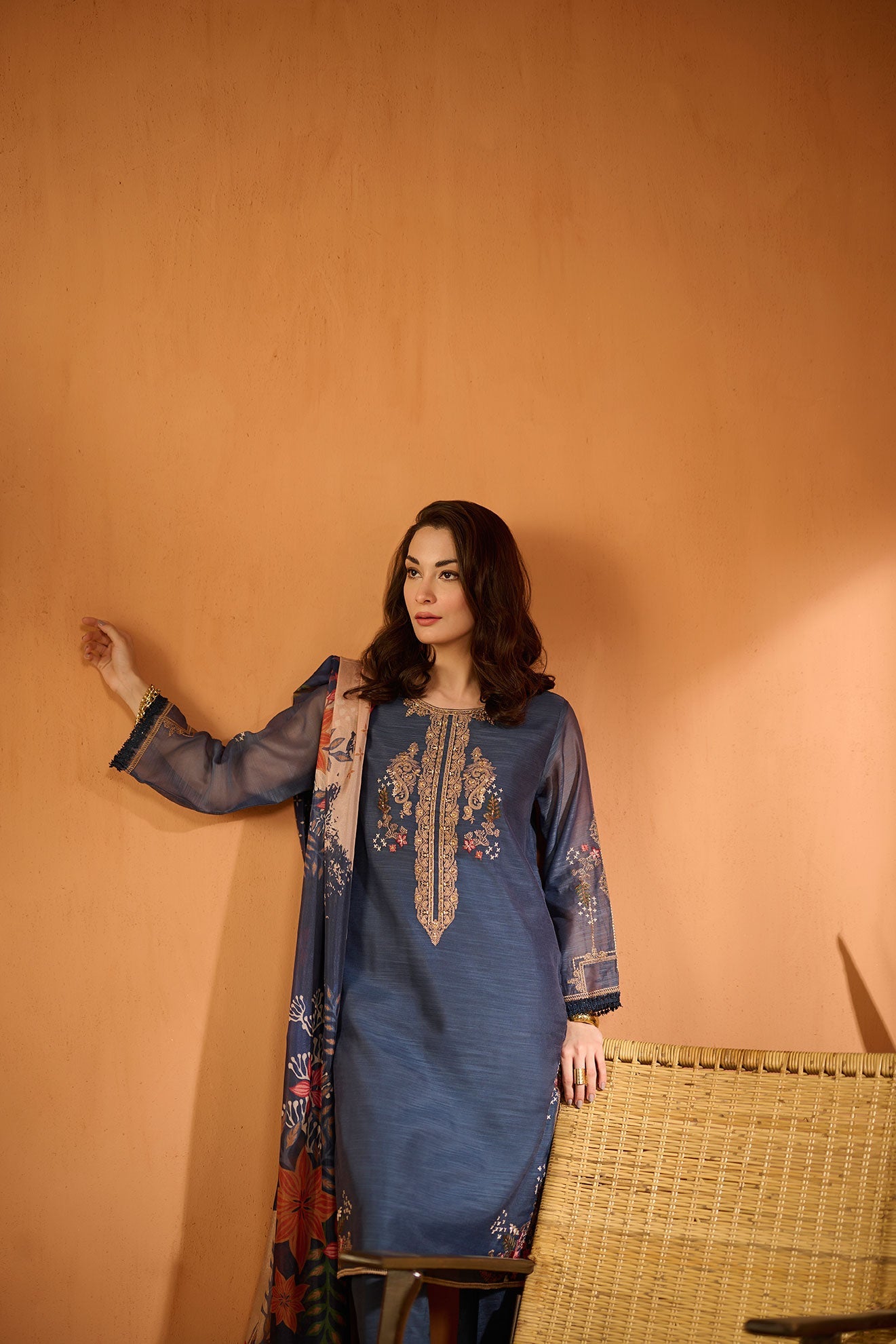 Da-2063 Navy Blue Embroidered Kurta With Dupatta
