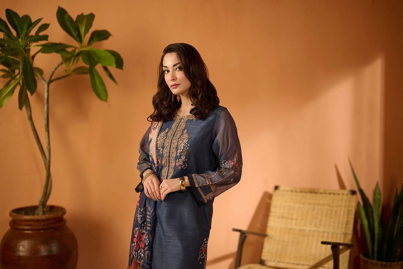 Da-2063 Navy Blue Embroidered Kurta With Dupatta