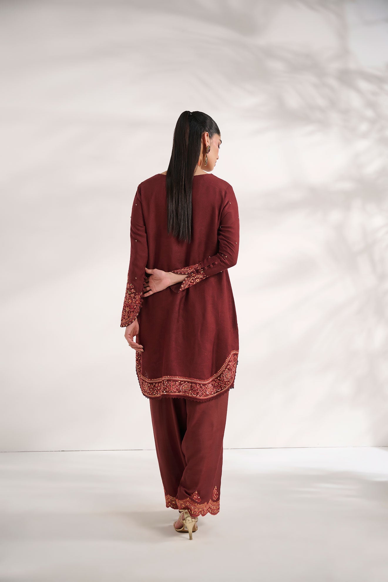 SS25DA-2593 BROWN  2PCS EMBROIDERED KURTA WITH TROUSER