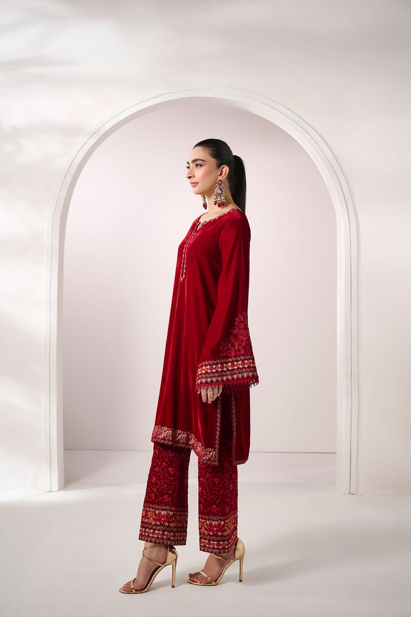 FW24DA-2623 MAROON 2PCS EMBROIDERED KURTA WITH TROUSER