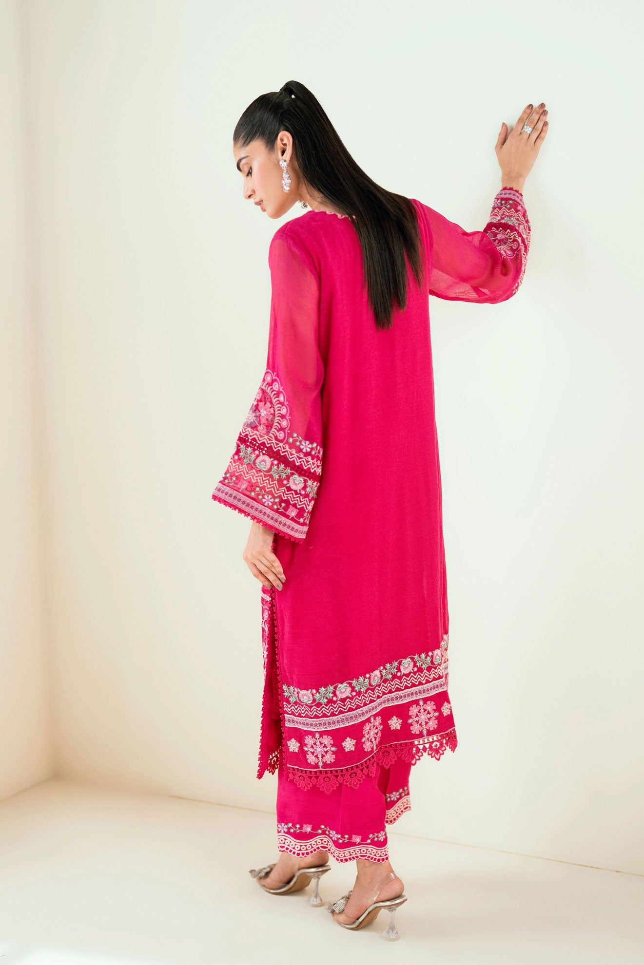 SS25DA-2723 DARK PINK  2PCS EMBROIDERED KURTA WITH TROUSER